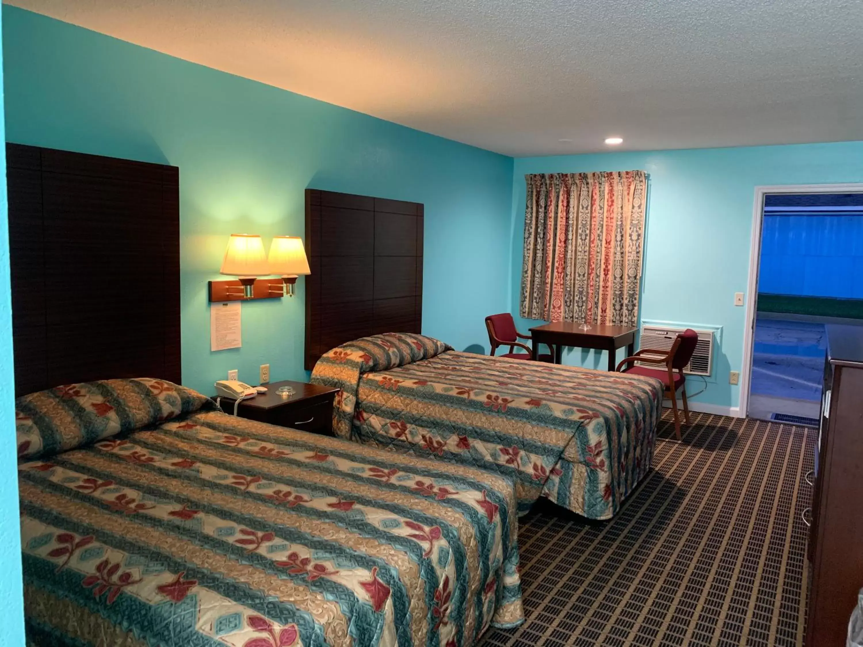 Bed in Scottish Inn - Clanton Bed in Scottish Inn - Clanton