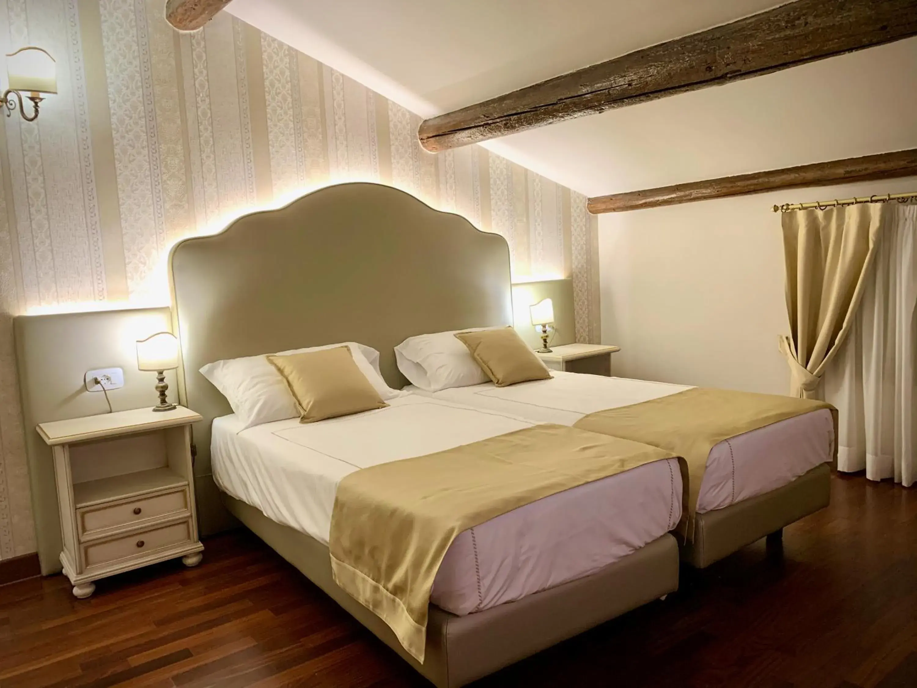 Bedroom, Bed in Albergo Ristorante Gardesana ***S