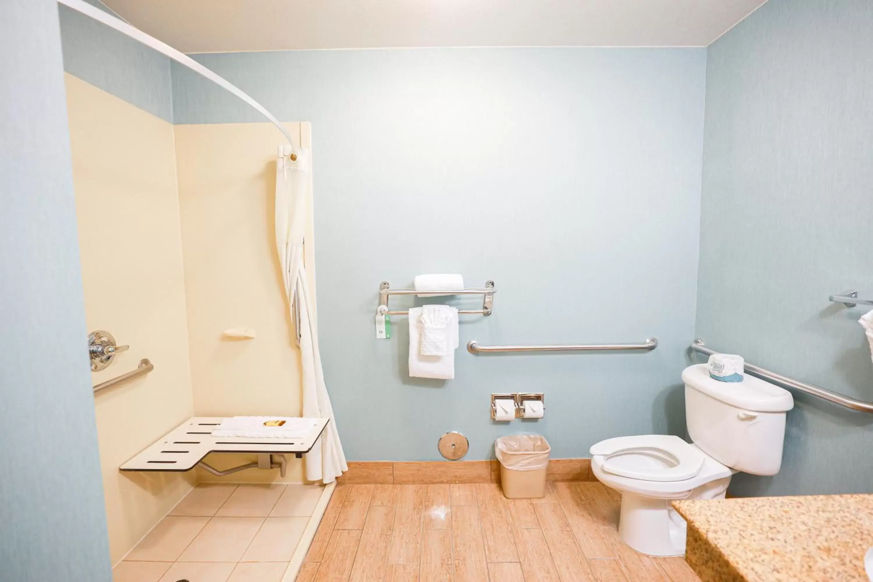 Shower, Bathroom in Best Western Plus Wasco Inn & Suites