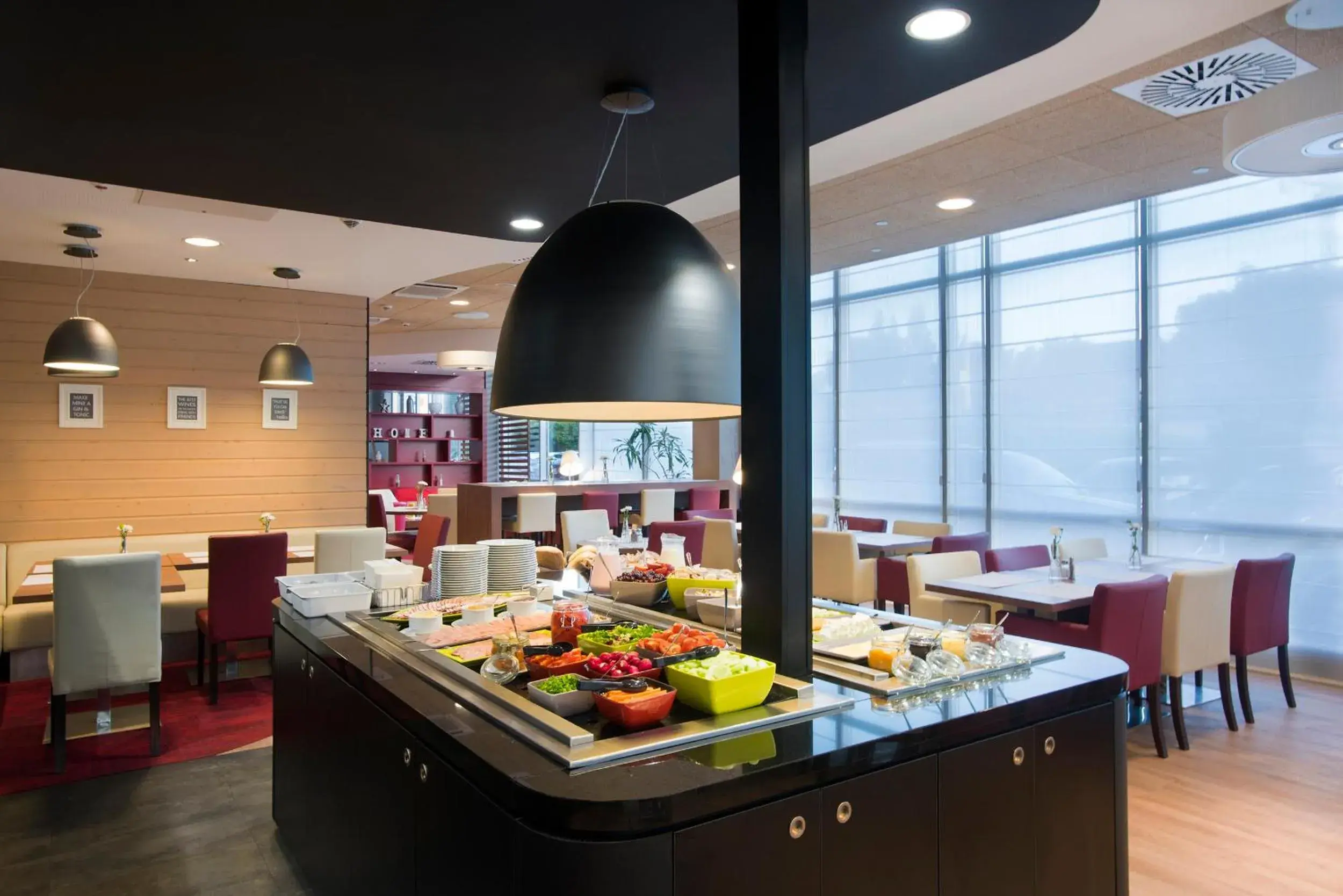Buffet breakfast, Restaurant/Places to Eat in Campanile Hotel Wroclaw