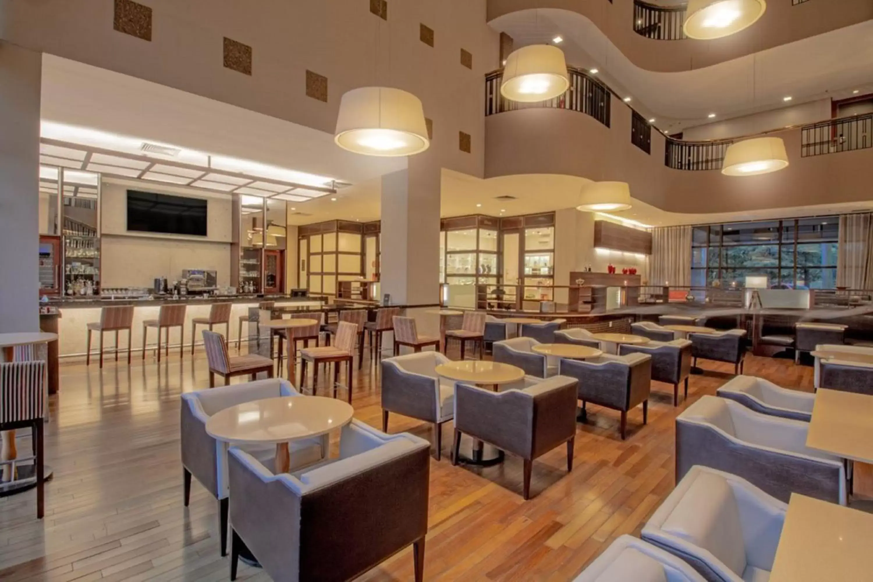 Lobby or reception, Restaurant/Places to Eat in Marriott São Paulo Airport Hotel