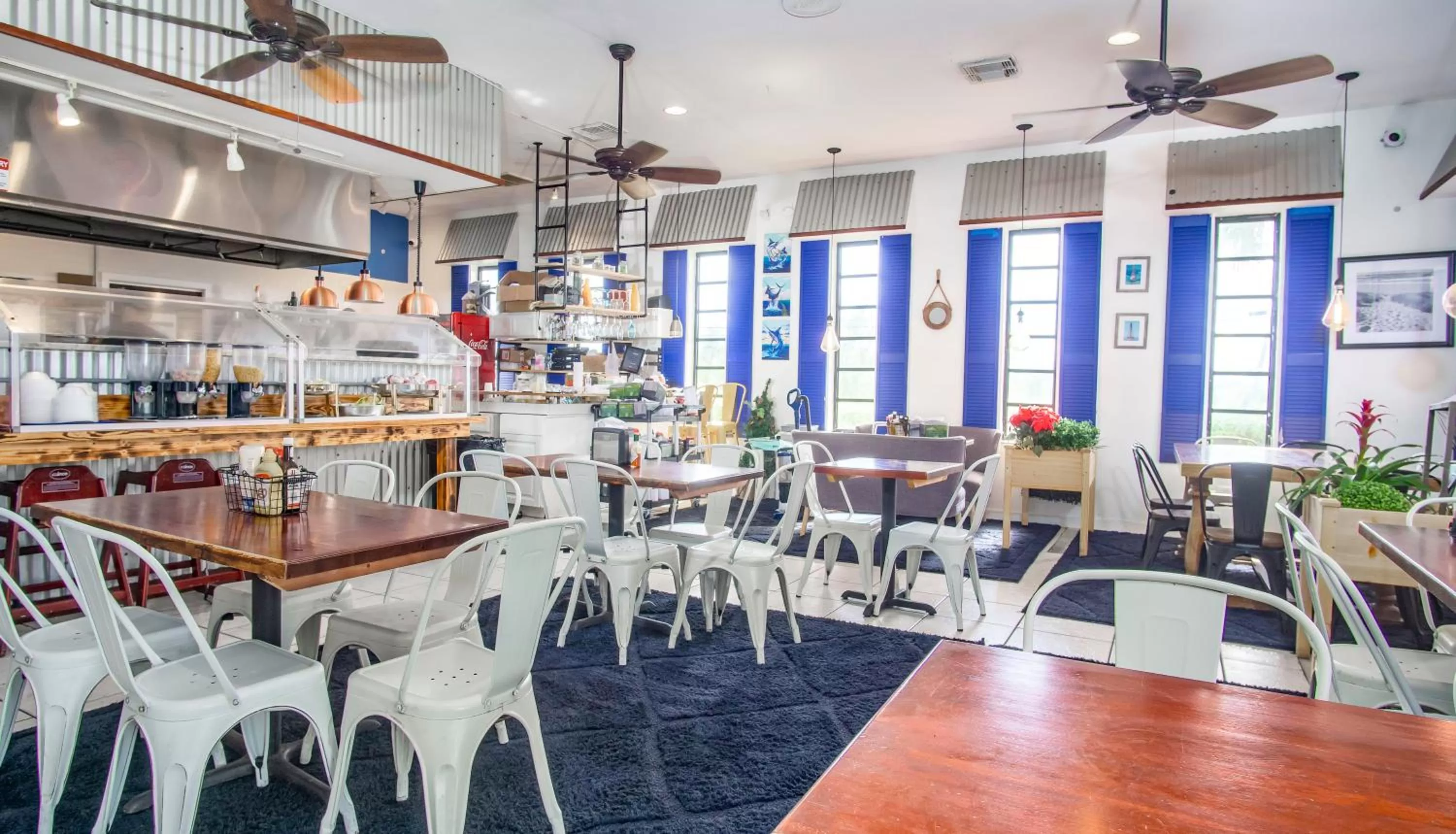 Restaurant/places to eat in Skipjack Resort & Marina