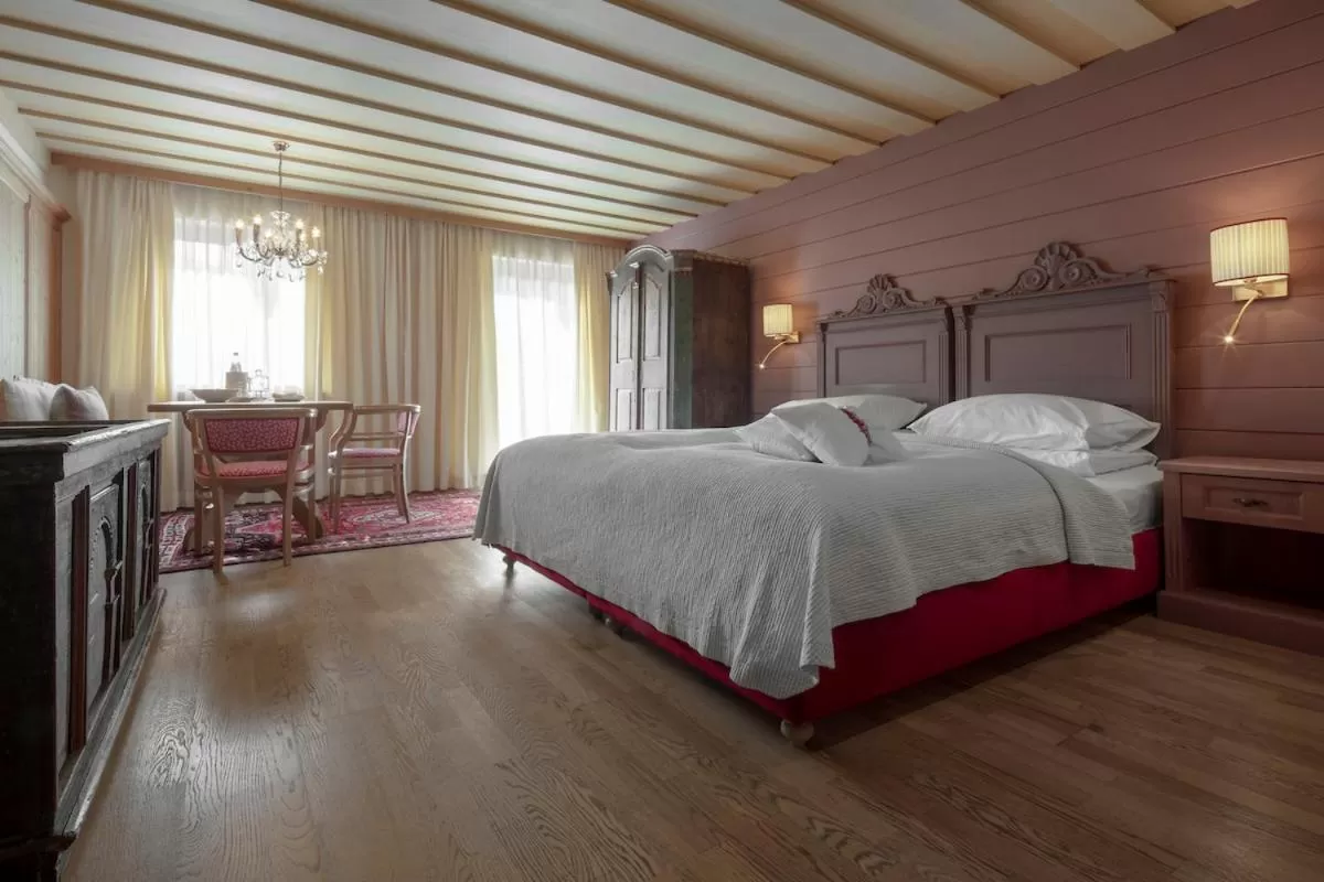 Bed in Hotel La Perla: The Leading Hotels of the World
