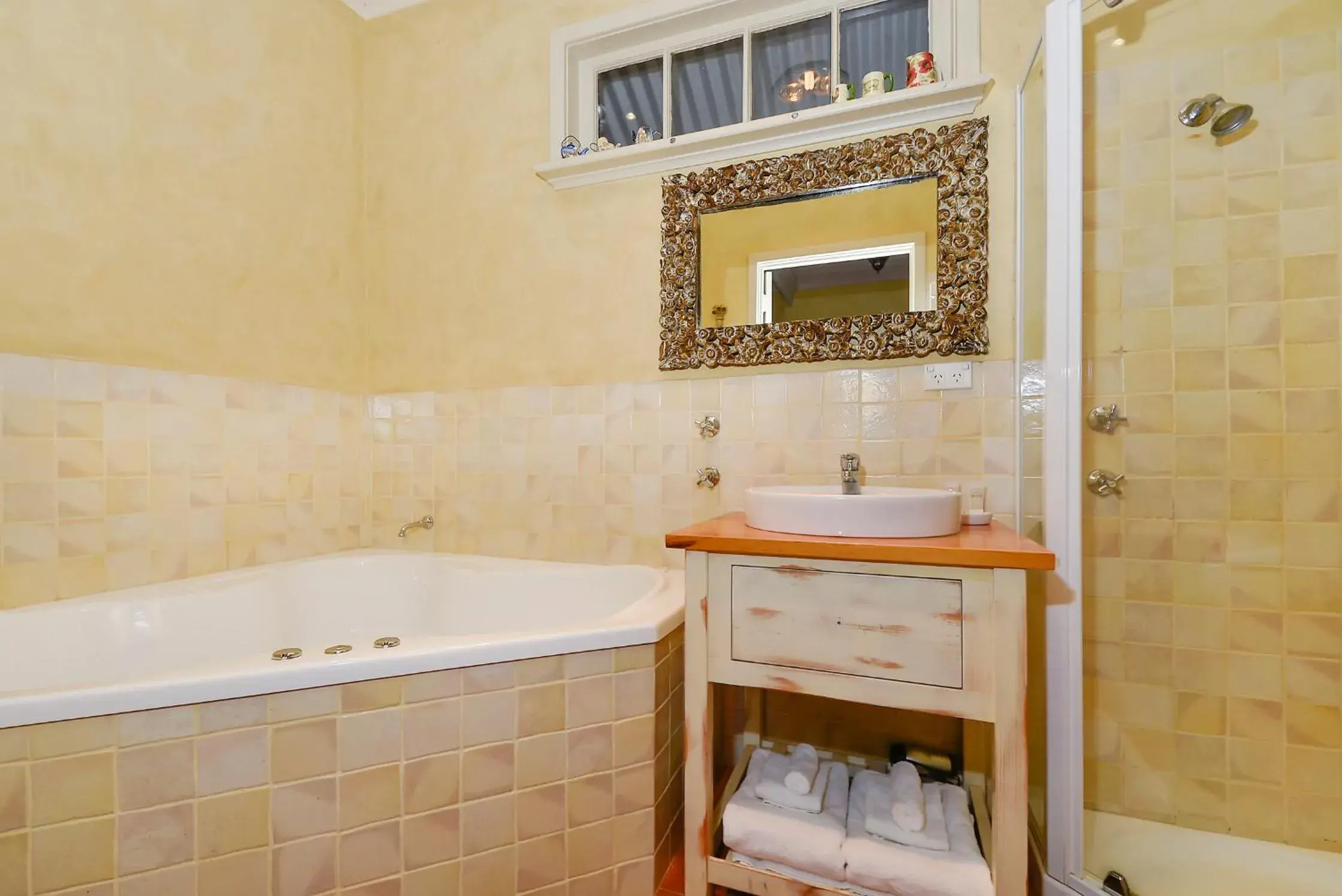 Bathroom in Ford House Retreat