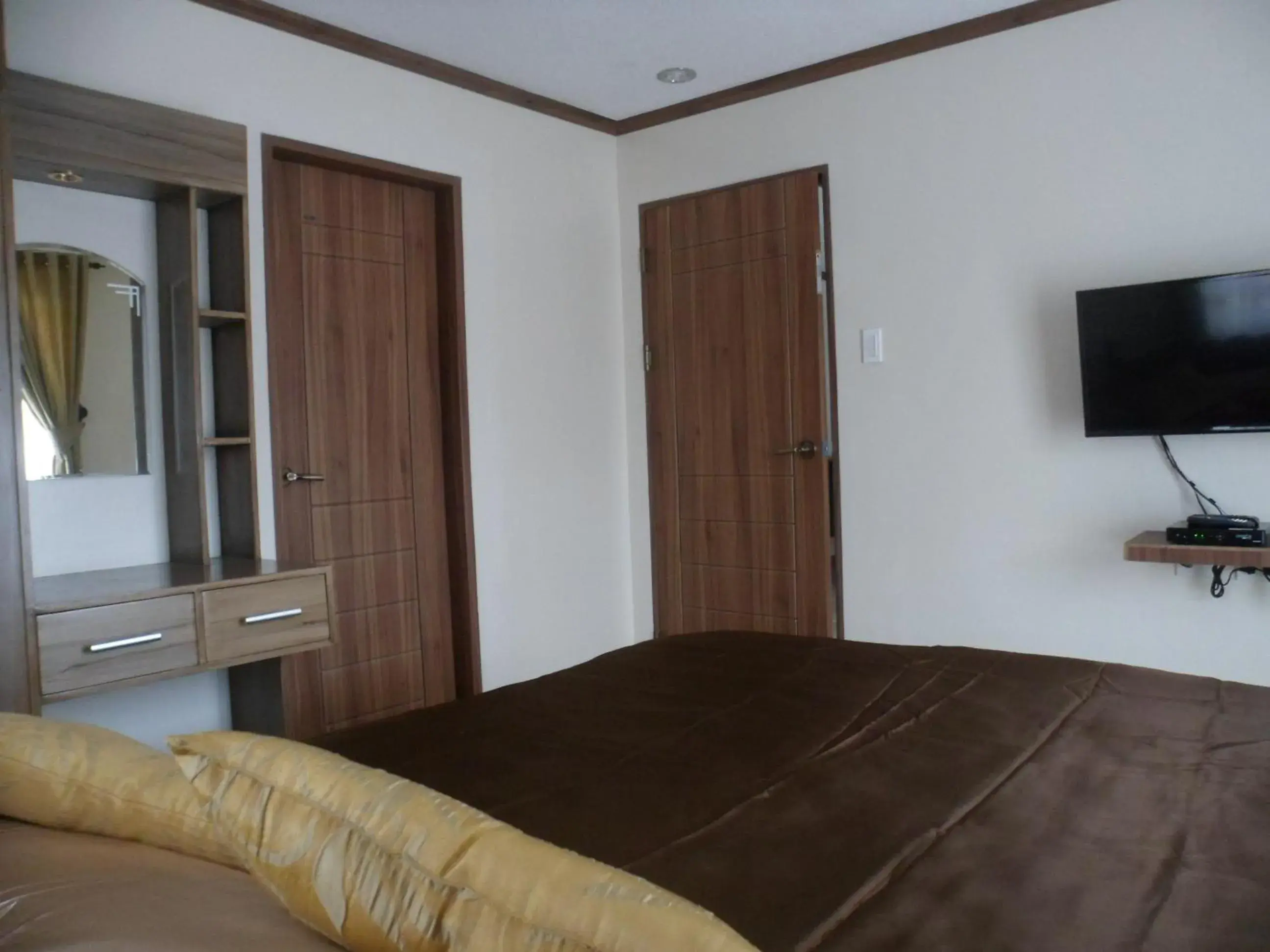 Photo of the whole room, Bed in Prestige Vacation Apartments - Bonbel Condominium