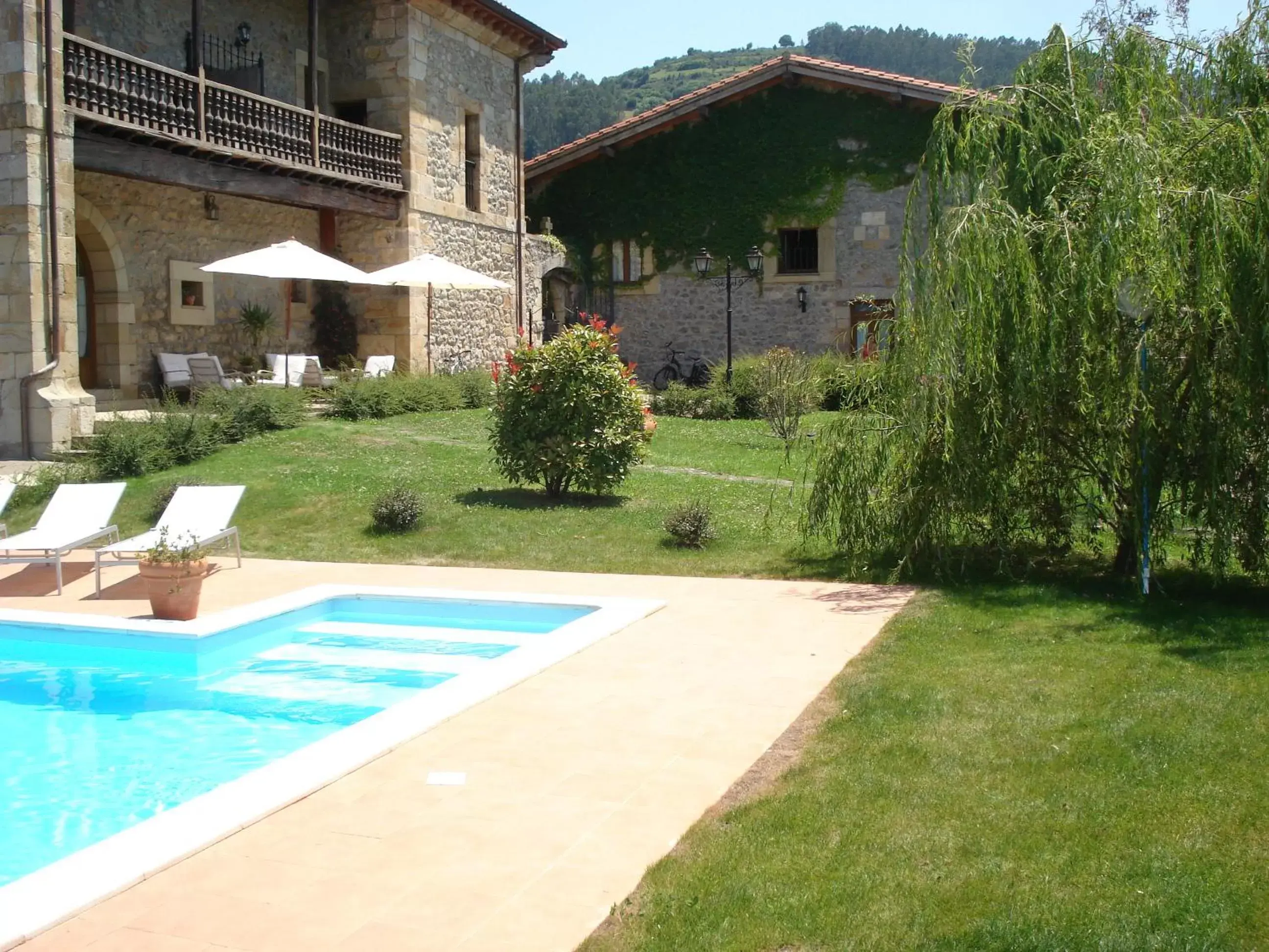 Garden, Swimming Pool in Palacio Garcia Quijano