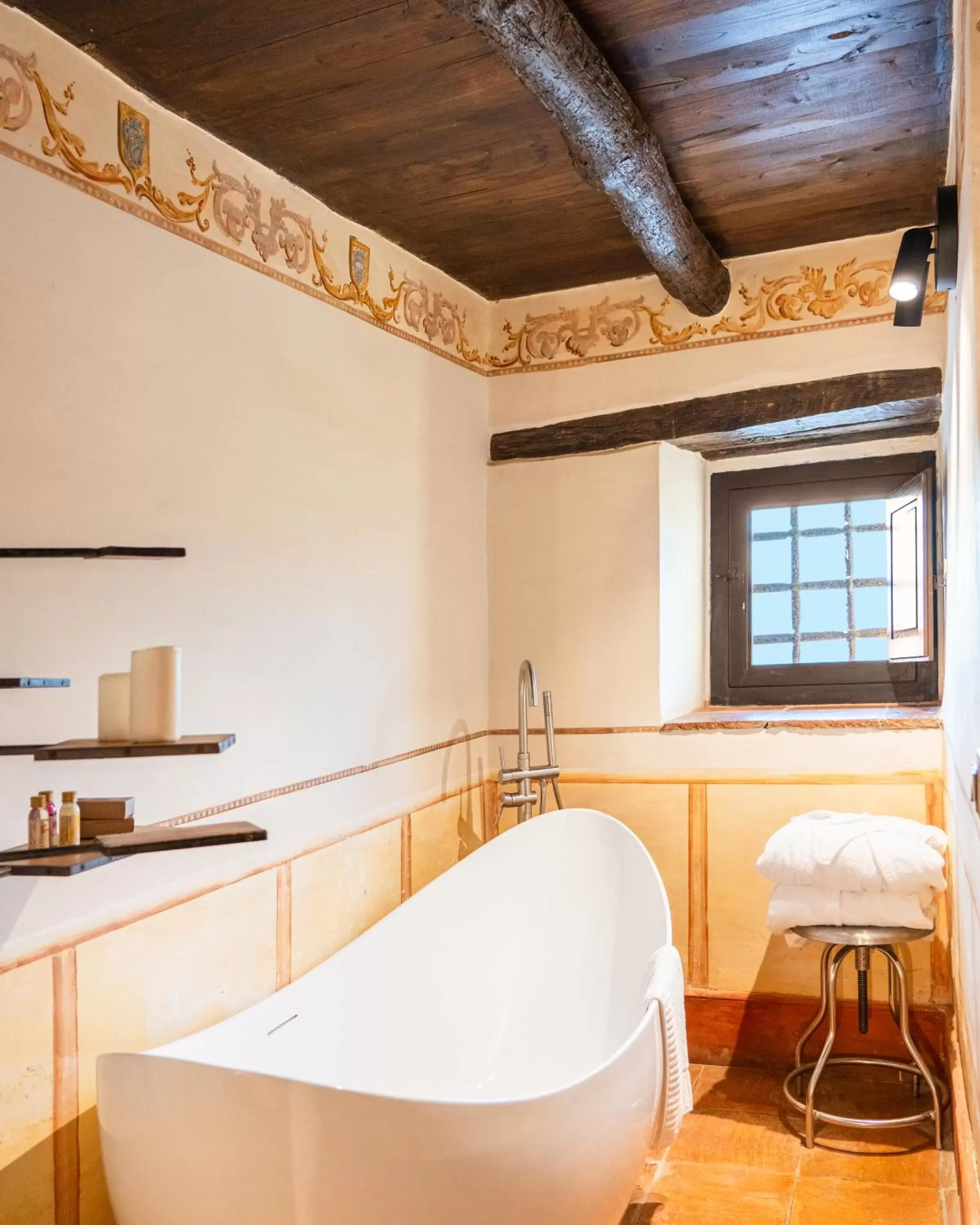 Bath, Bathroom in Castello di Limatola