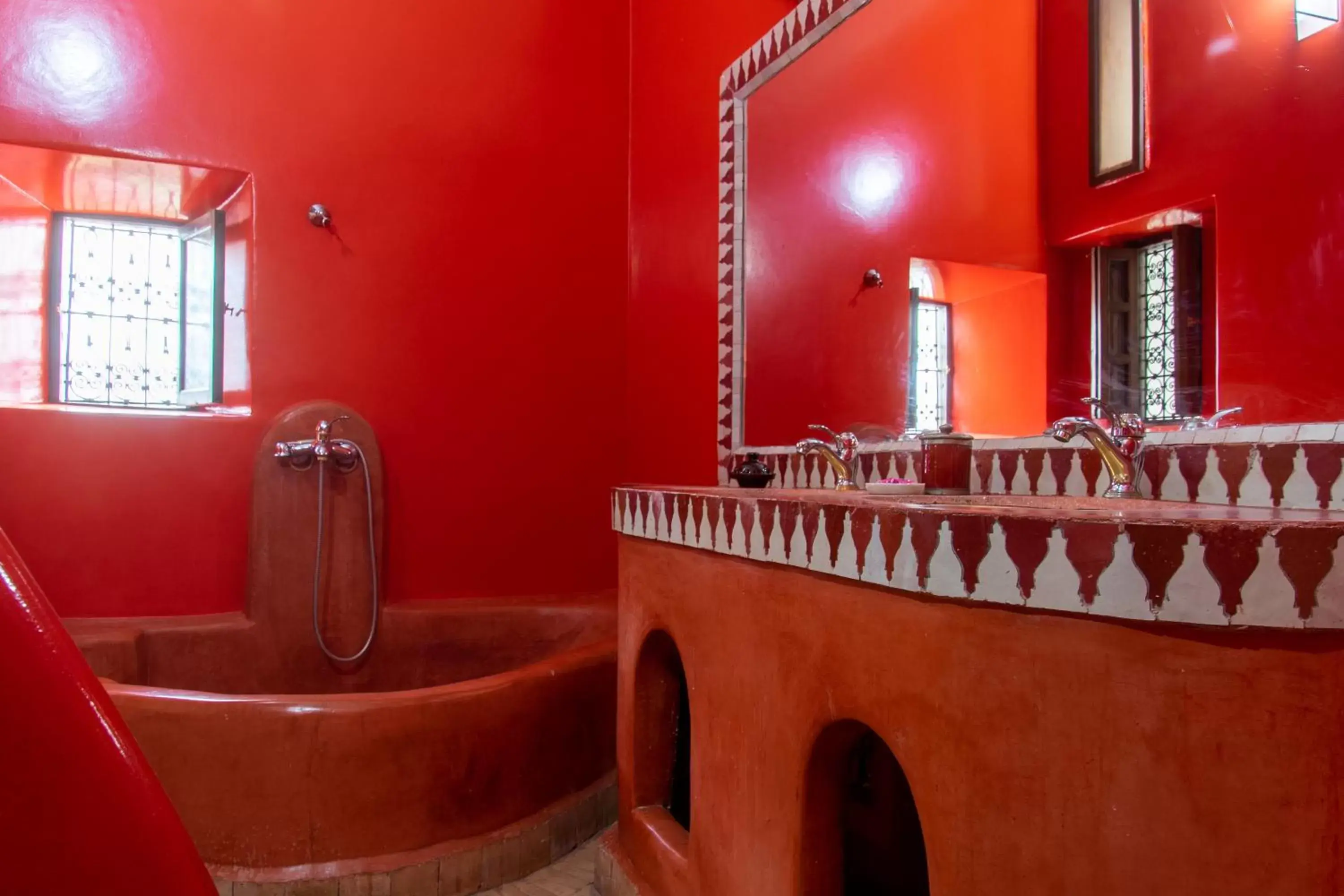 Bathroom in Riad Le Jardin de Lea, Suites & Spa