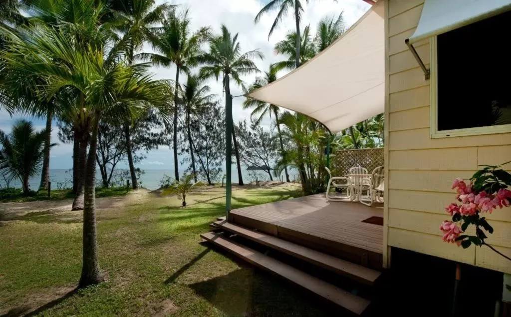 Day in Ellis Beach Oceanfront Holiday Park