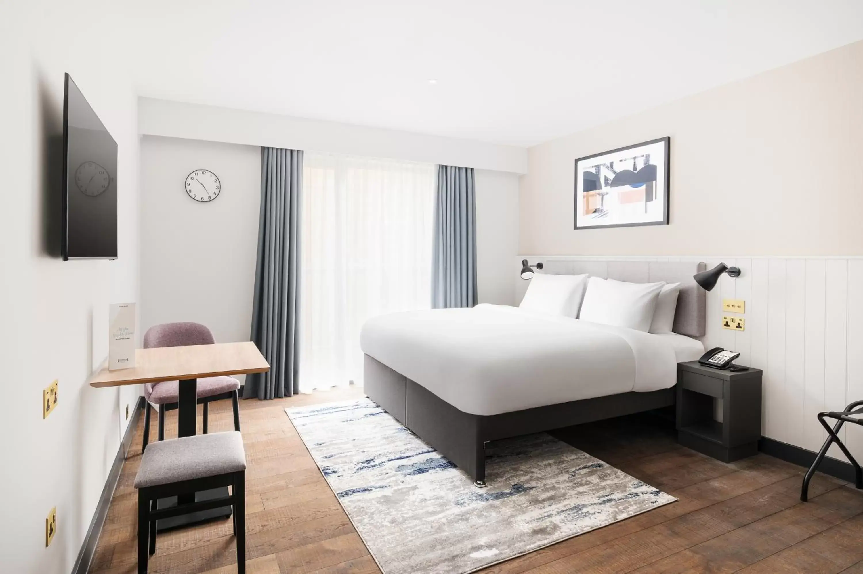 Bedroom in Staybridge Suites Brighton, an IHG Hotel