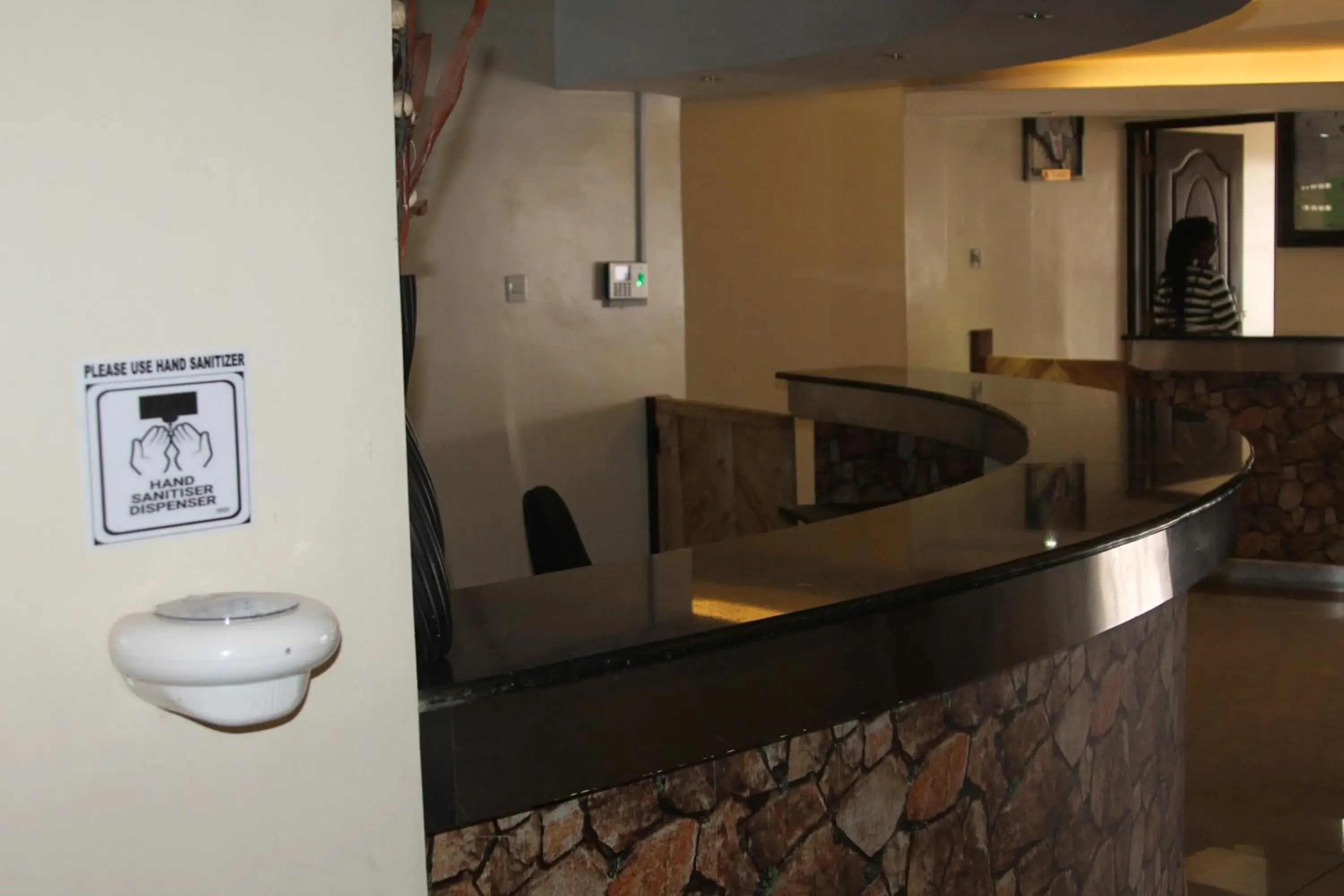 Lobby or reception, Bathroom in Airport Landing Hotel