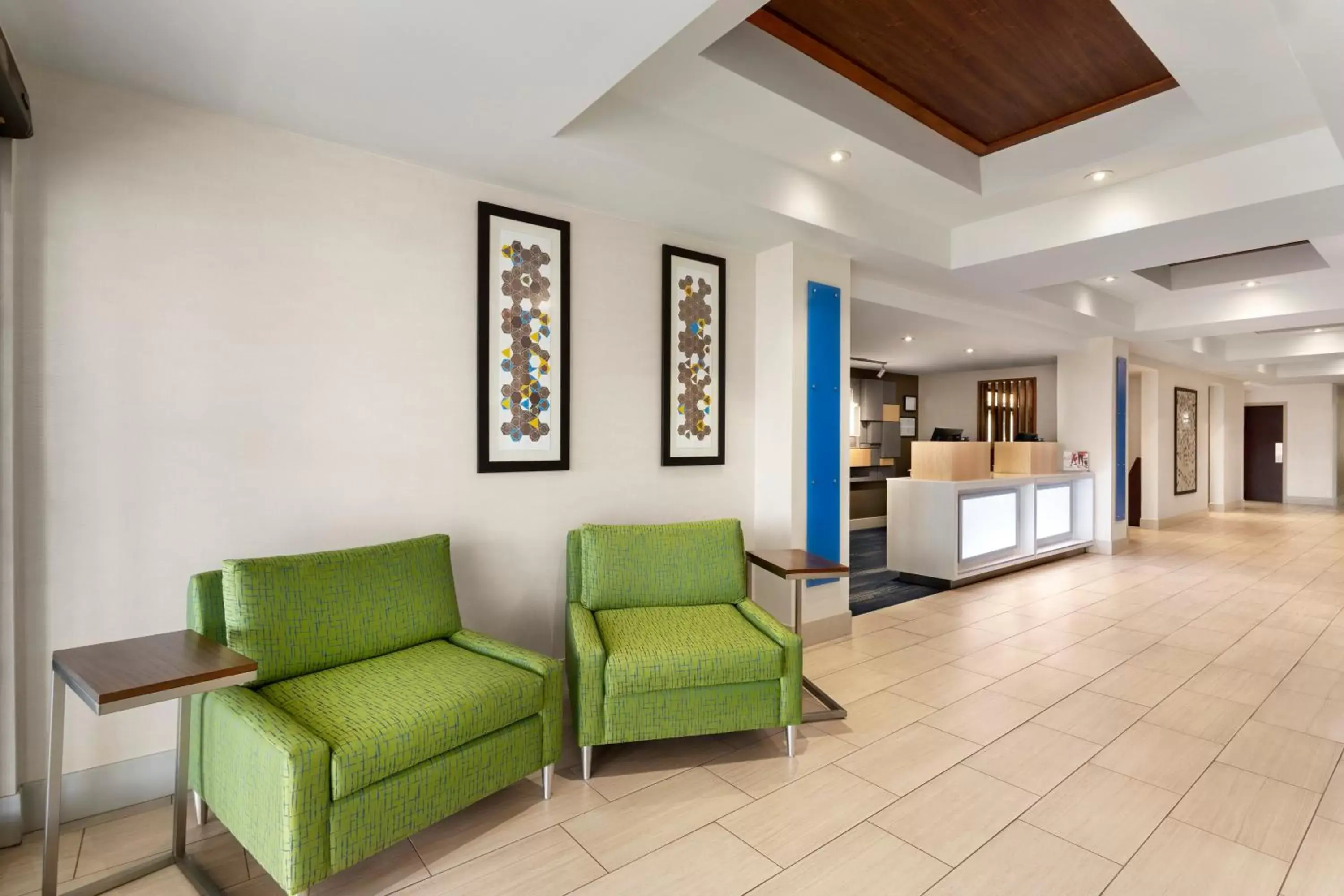 Property building, Seating Area in Holiday Inn Express Hotel & Suites Durant, an IHG Hotel