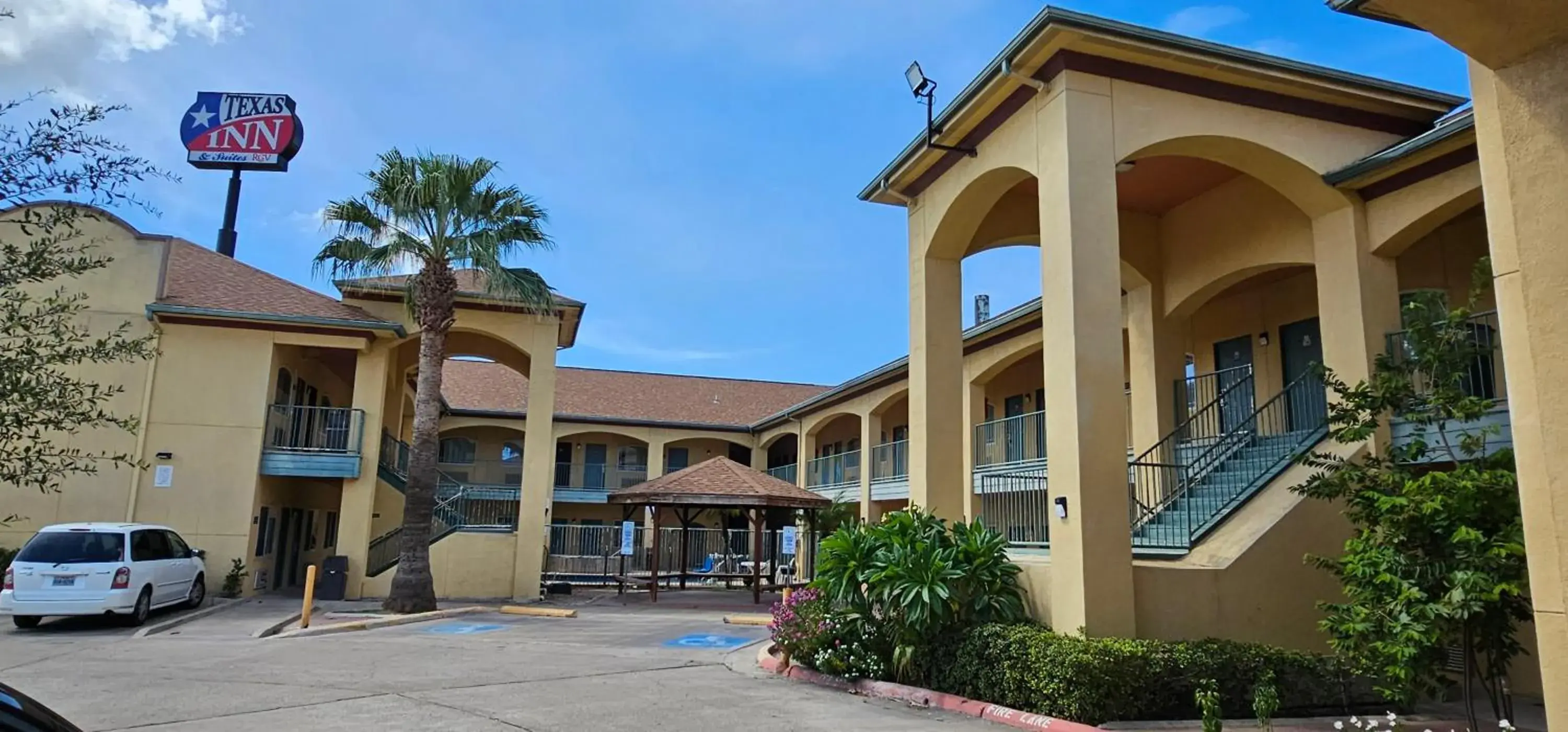 Property Building in Texas Inn and Suites RGV