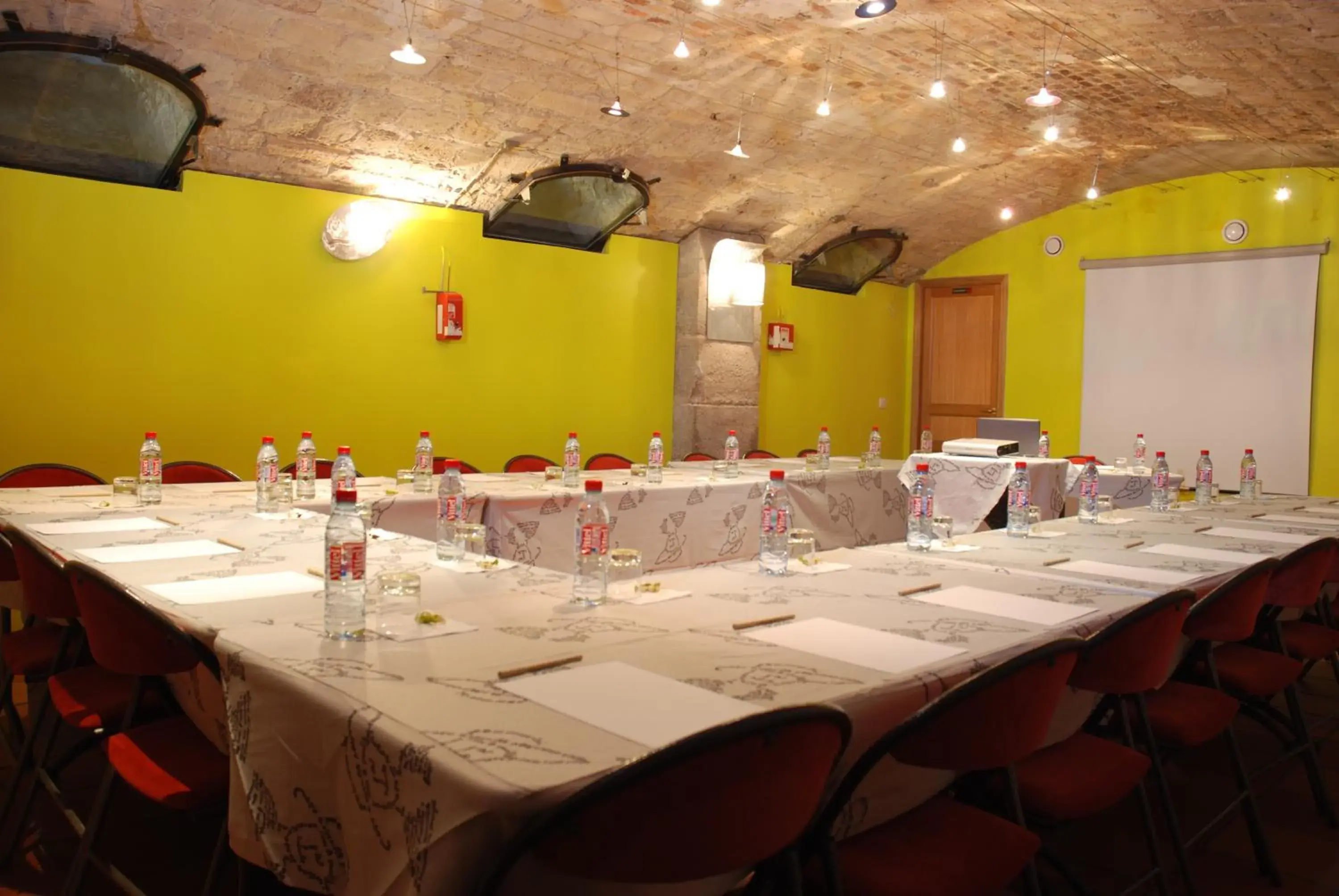 Meeting/conference room, Restaurant/Places to Eat in Hotel Claret