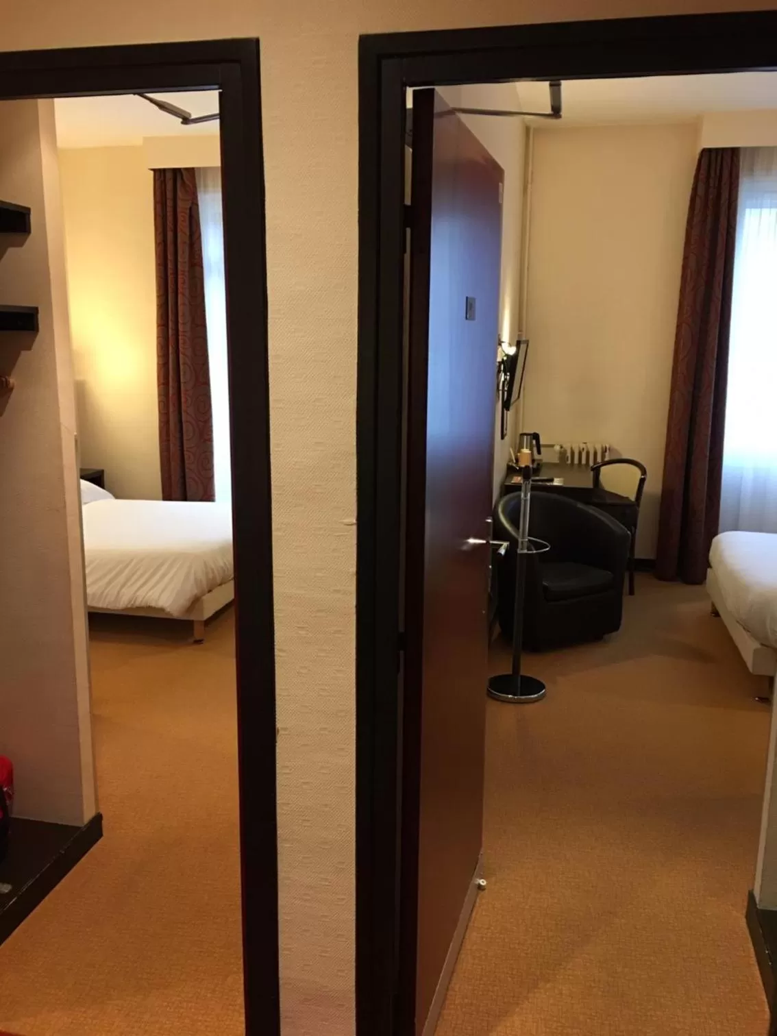 Bedroom, Bed in Hôtel Le Florin