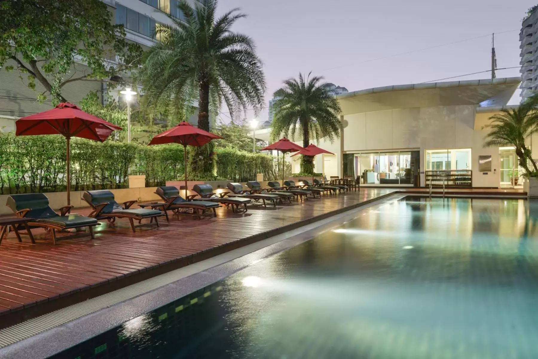 Swimming Pool in Centre Point Sukhumvit Thong-Lo