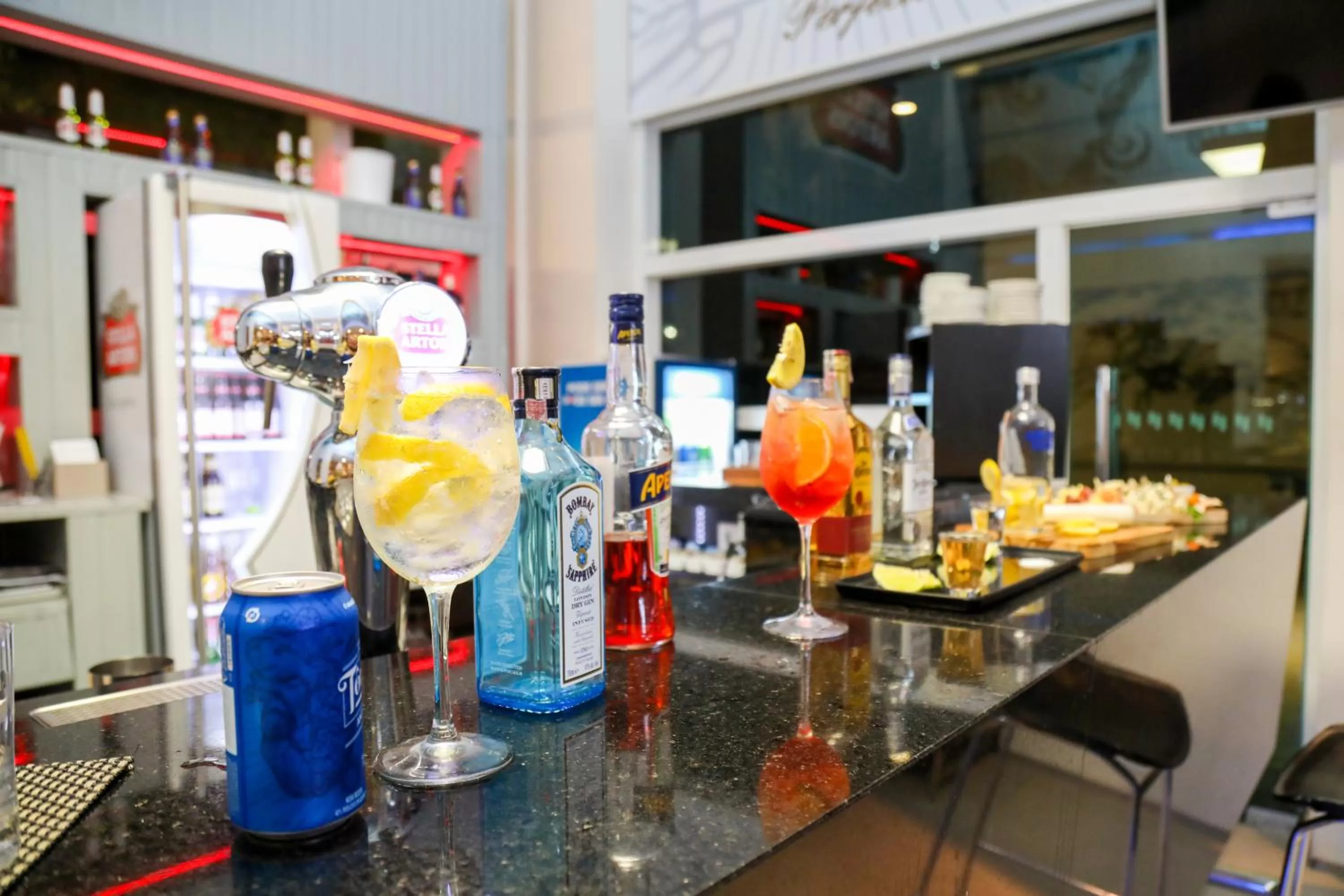 Lounge or bar in Pestana Curitiba