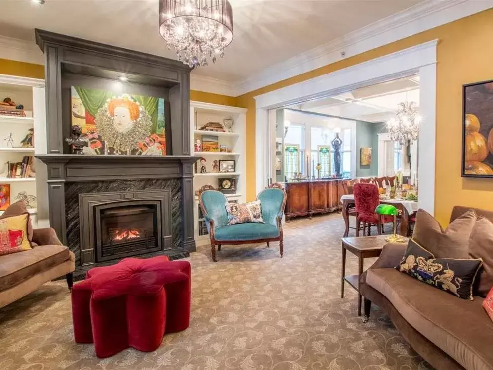 Living room, Seating Area in West End Guest House