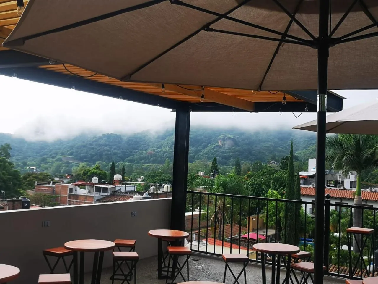 Mountain view in Artesanos 11