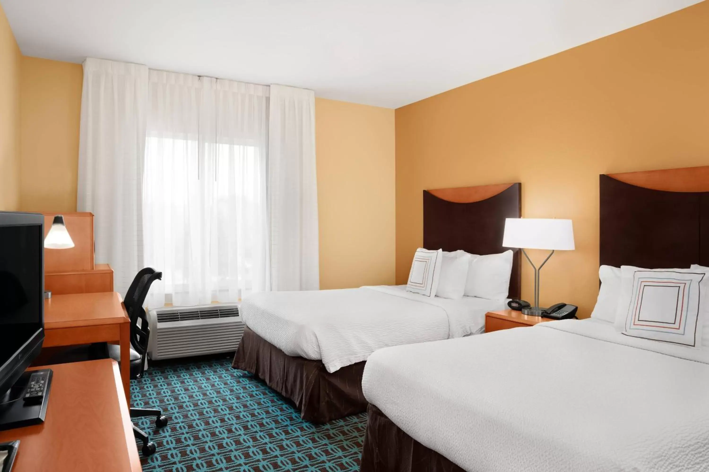 Photo of the whole room, Bed in Fairfield Inn and Suites by Marriott Saint Augustine I-95