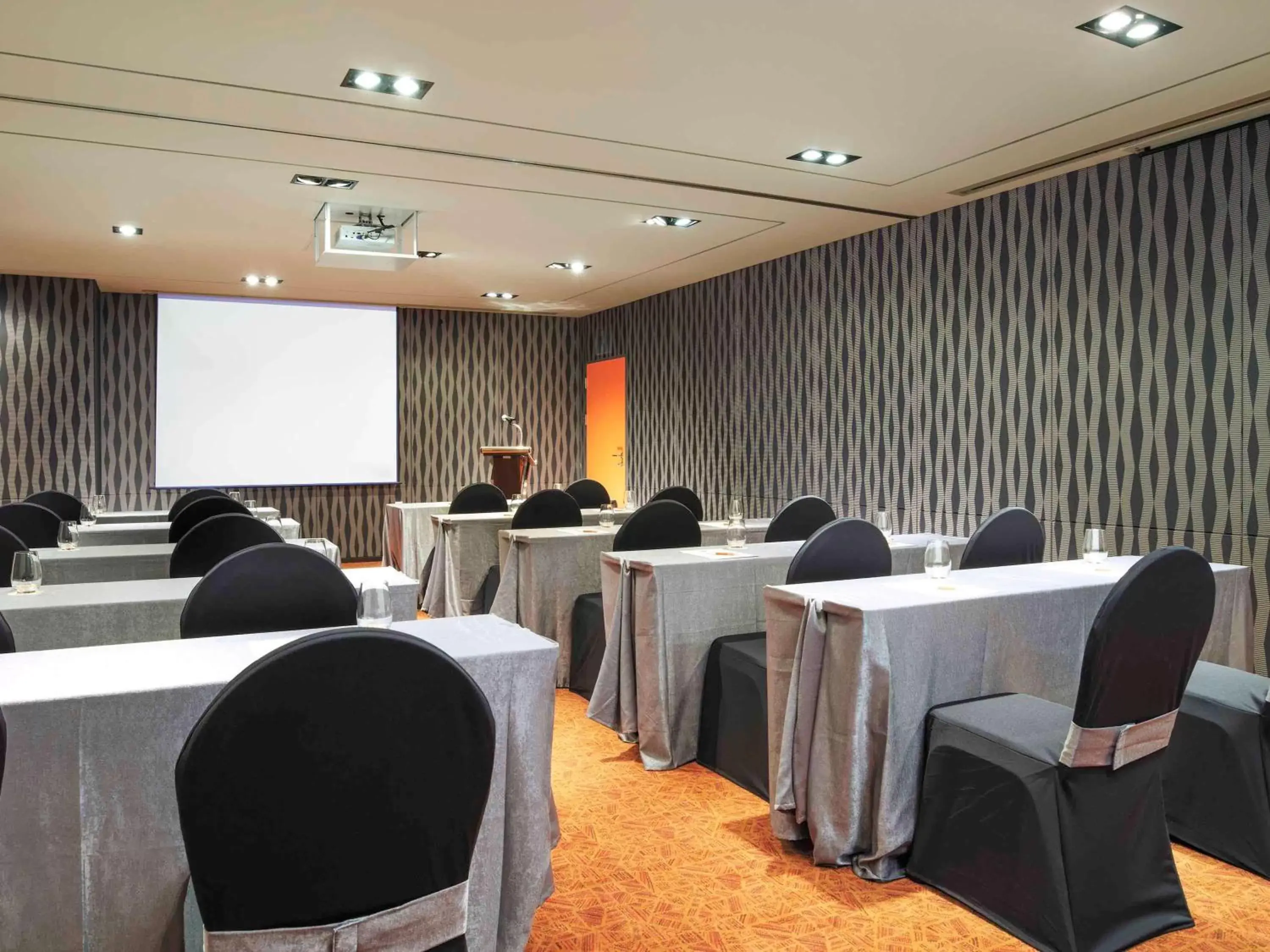 Meeting/conference room in ibis Ambassador Insadong
