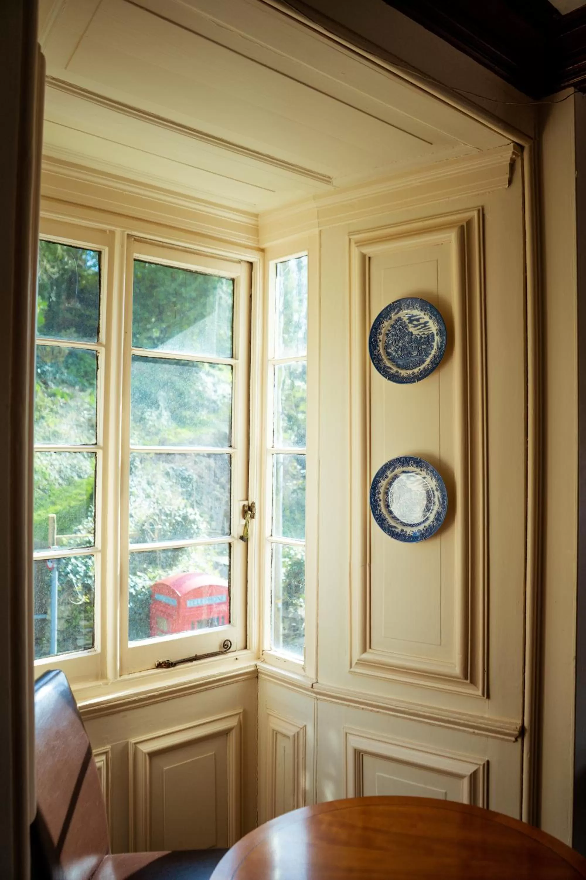 Lounge or bar in The Old Ferry Inn