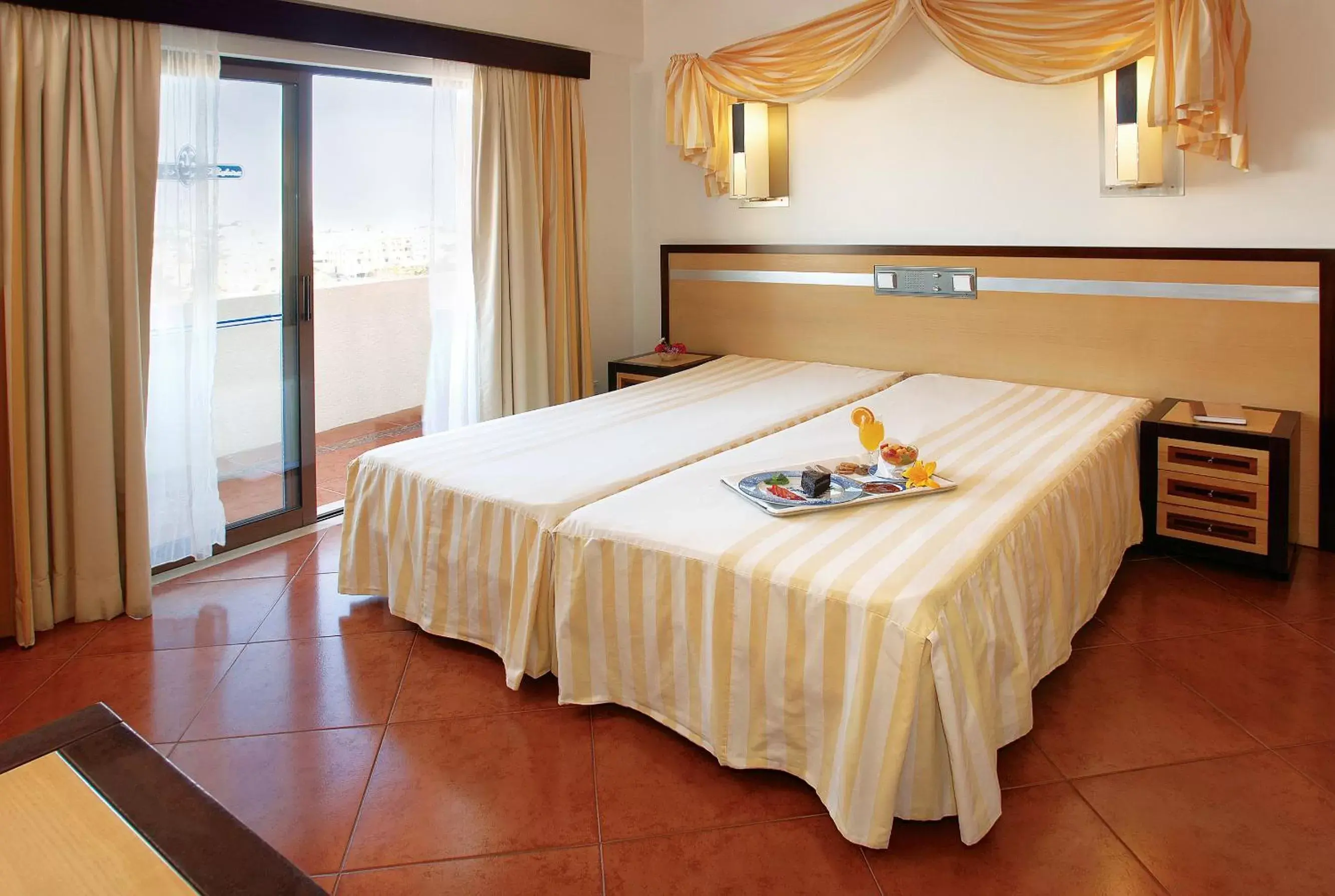 Bedroom, Bed in Hotel Apartamento Paraiso De Albufeira