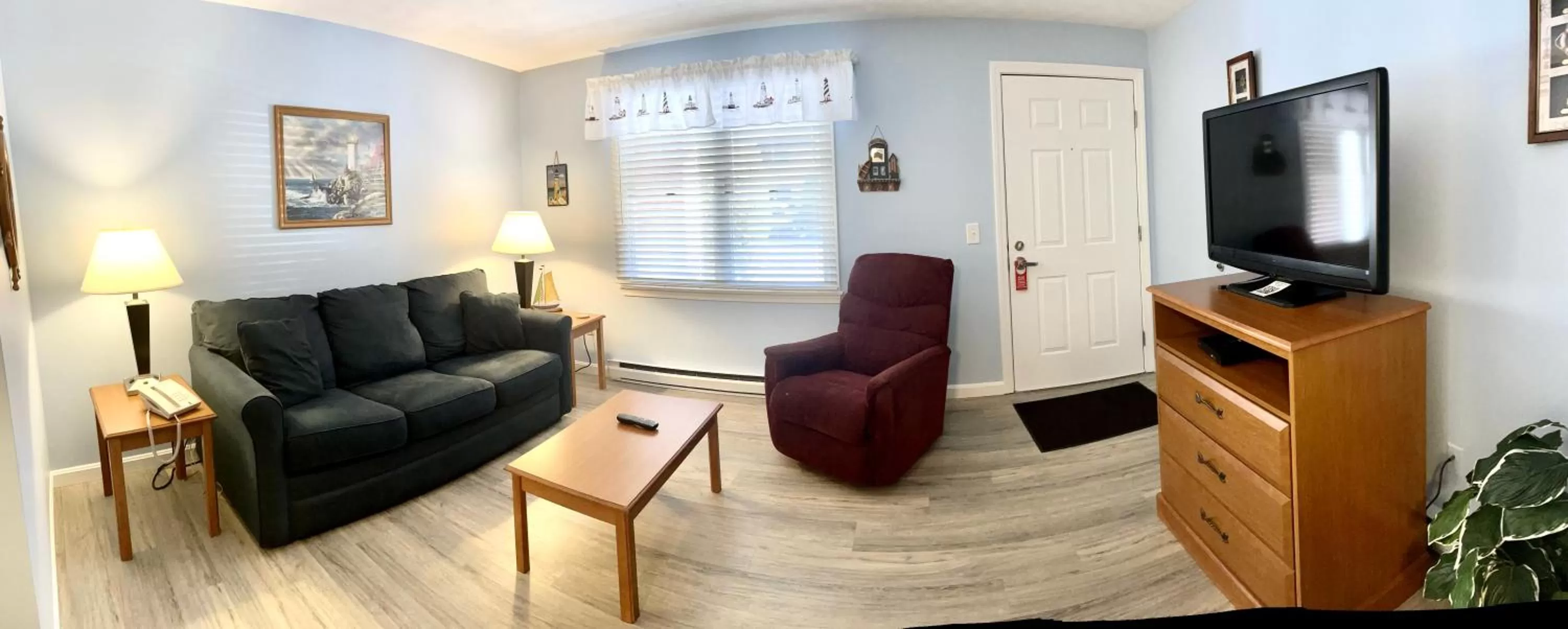 Seating Area in Elmwood Resort Hotel