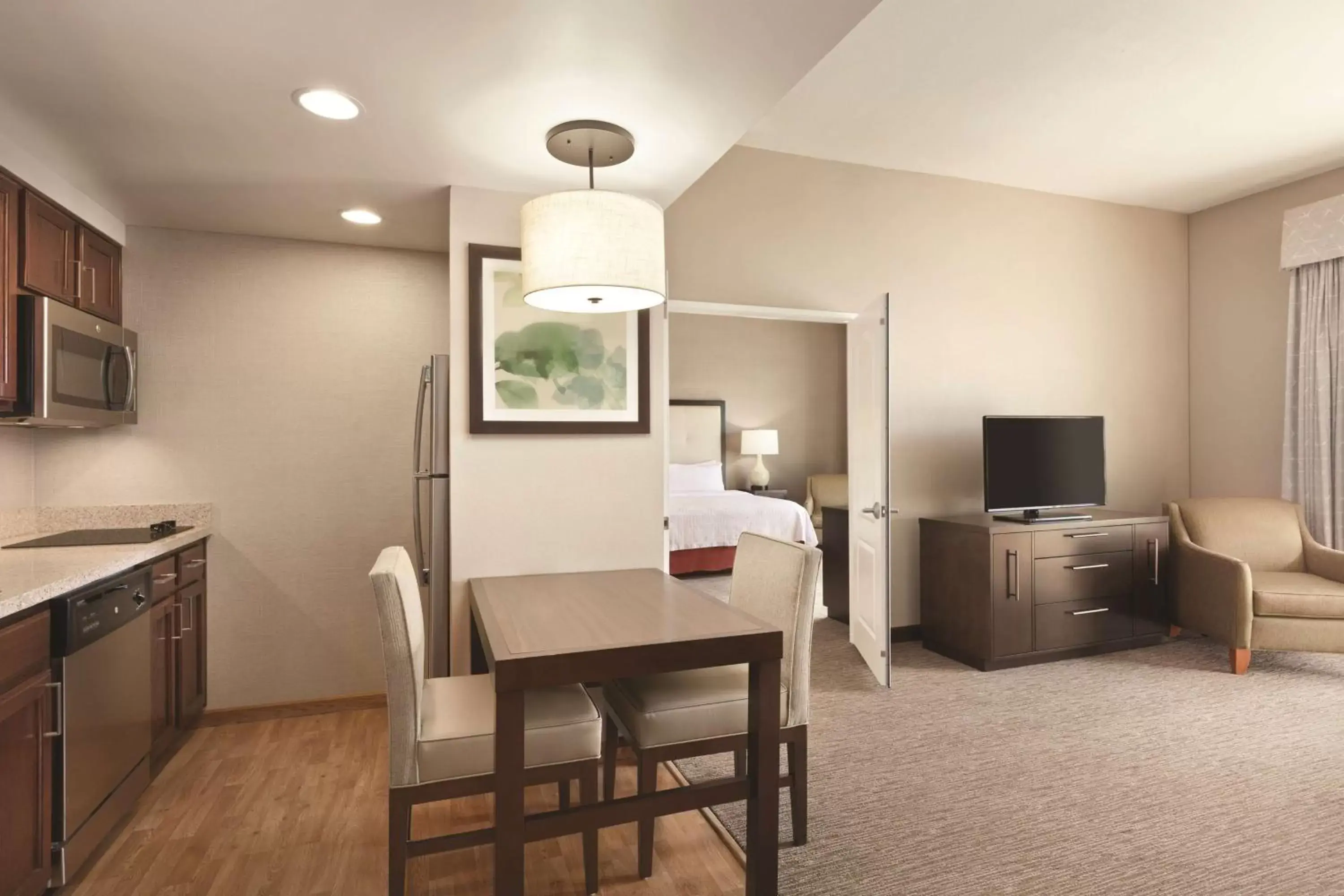 Bedroom, Dining Area in Homewood Suites by Hilton La Quinta