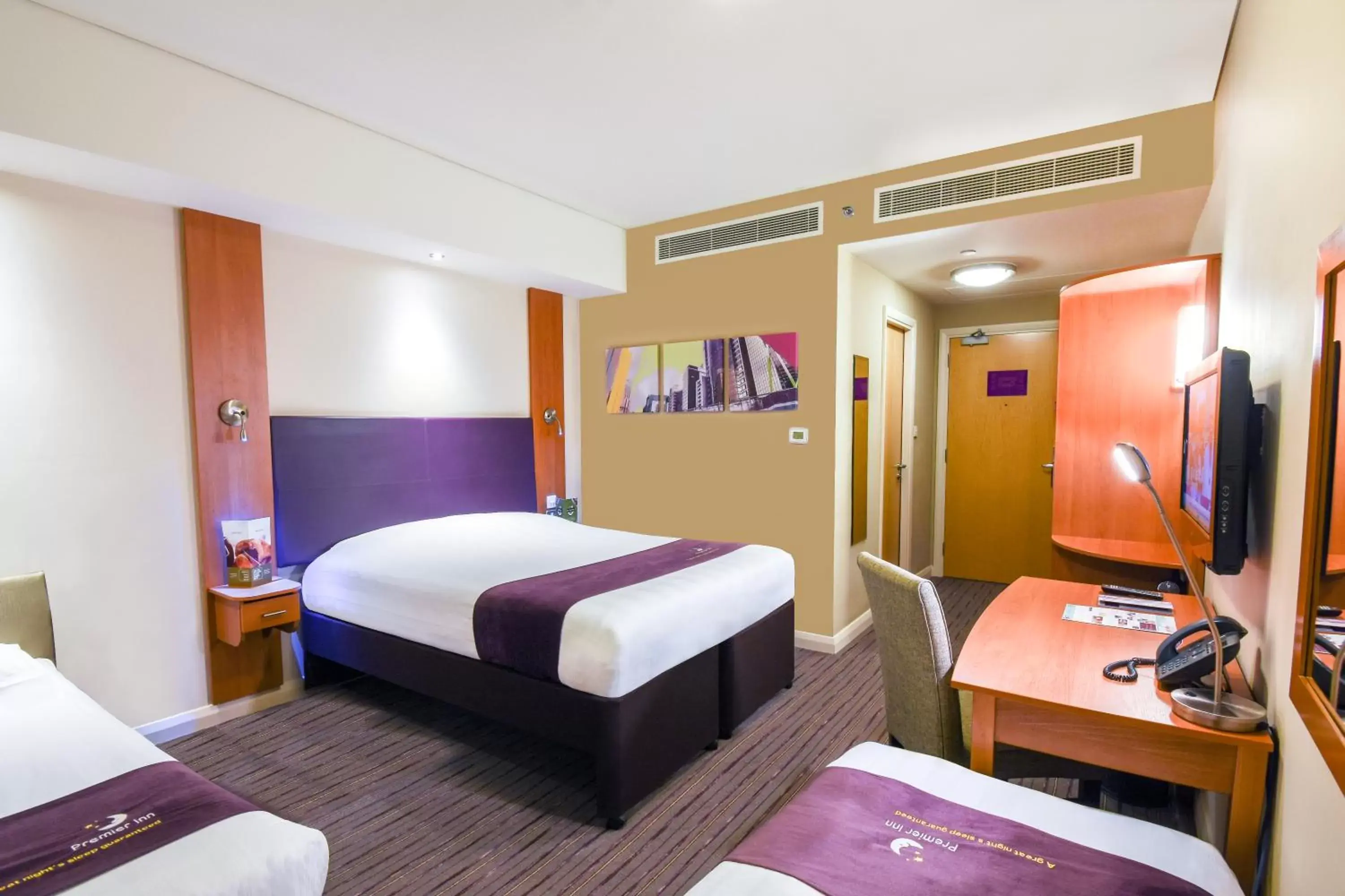 Bed in Premier Inn Dubai Silicon Oasis