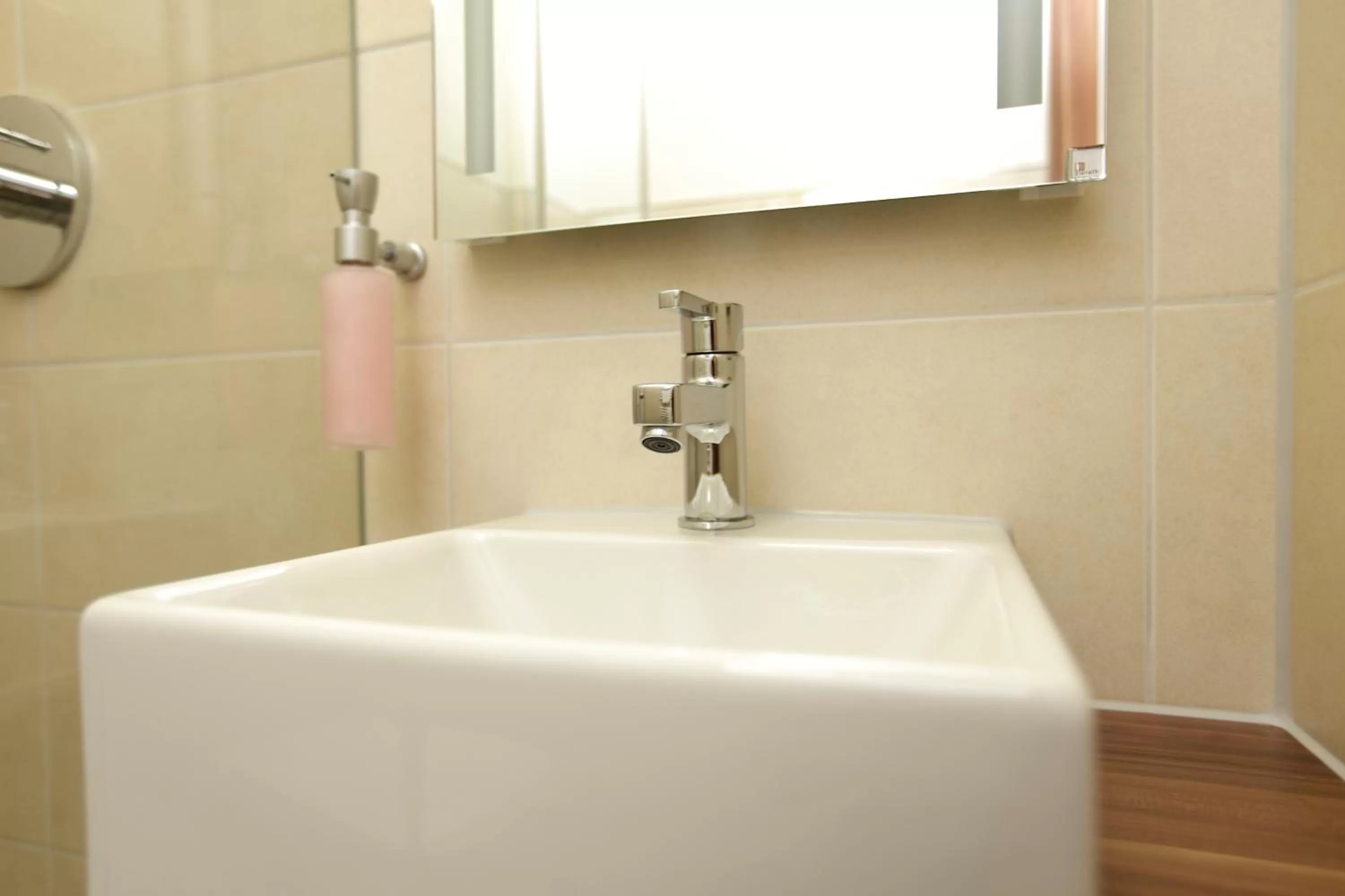 Bathroom in Hotel Peterhof - urban lifestyle Kempten