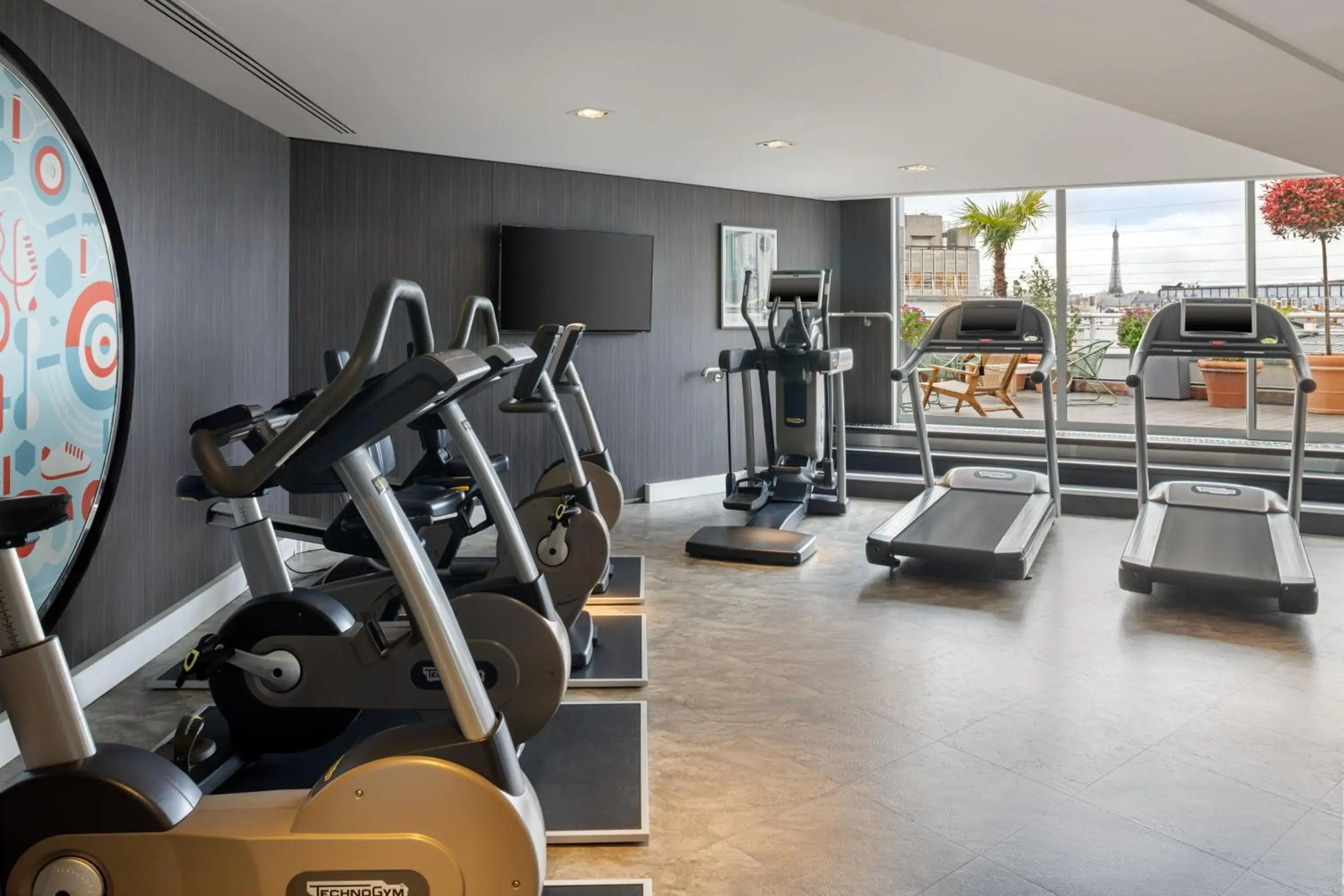 Fitness centre/facilities, Fitness Center/Facilities in Le Meridien Etoile