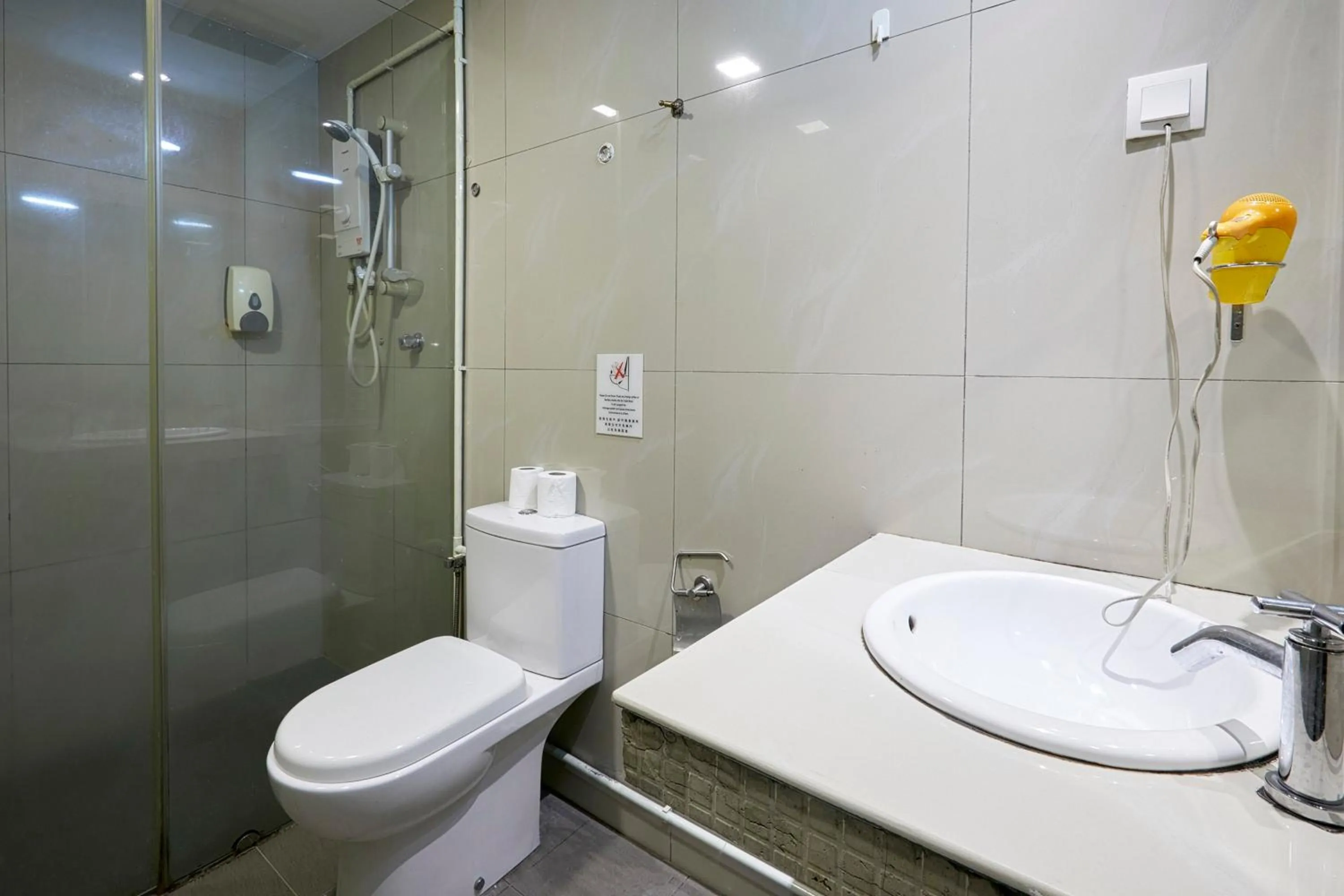 Bathroom in D'New 1 Hotel Near Sunway Pyramid, 6 Min Only