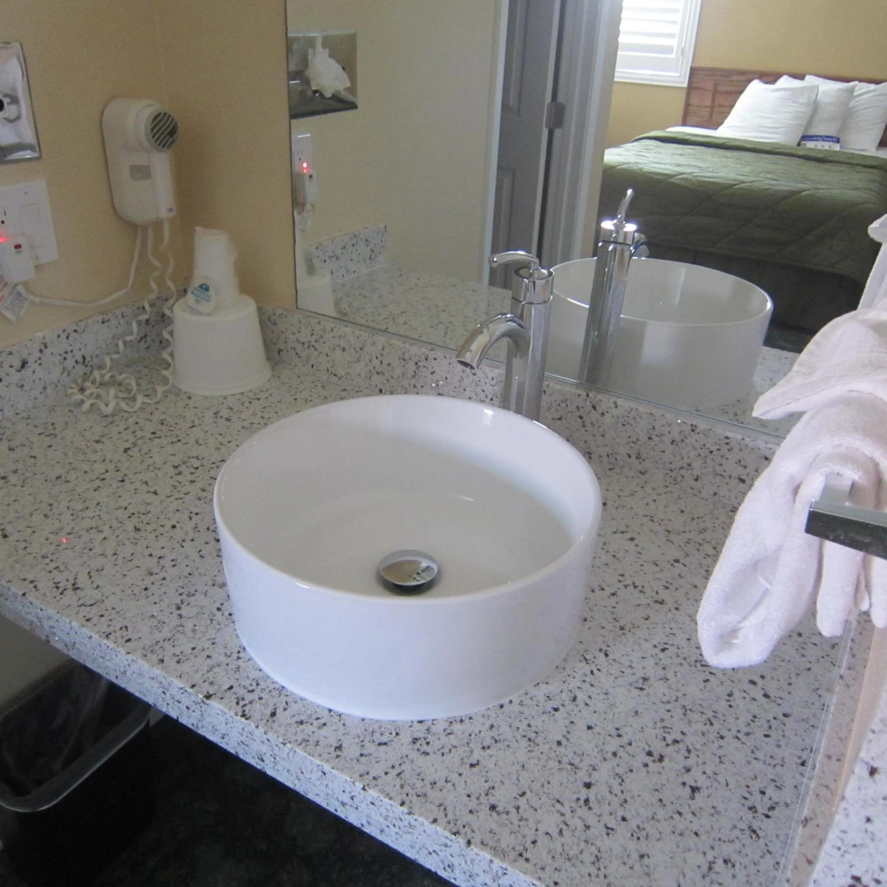 Decorative detail in Pacific Best Inn