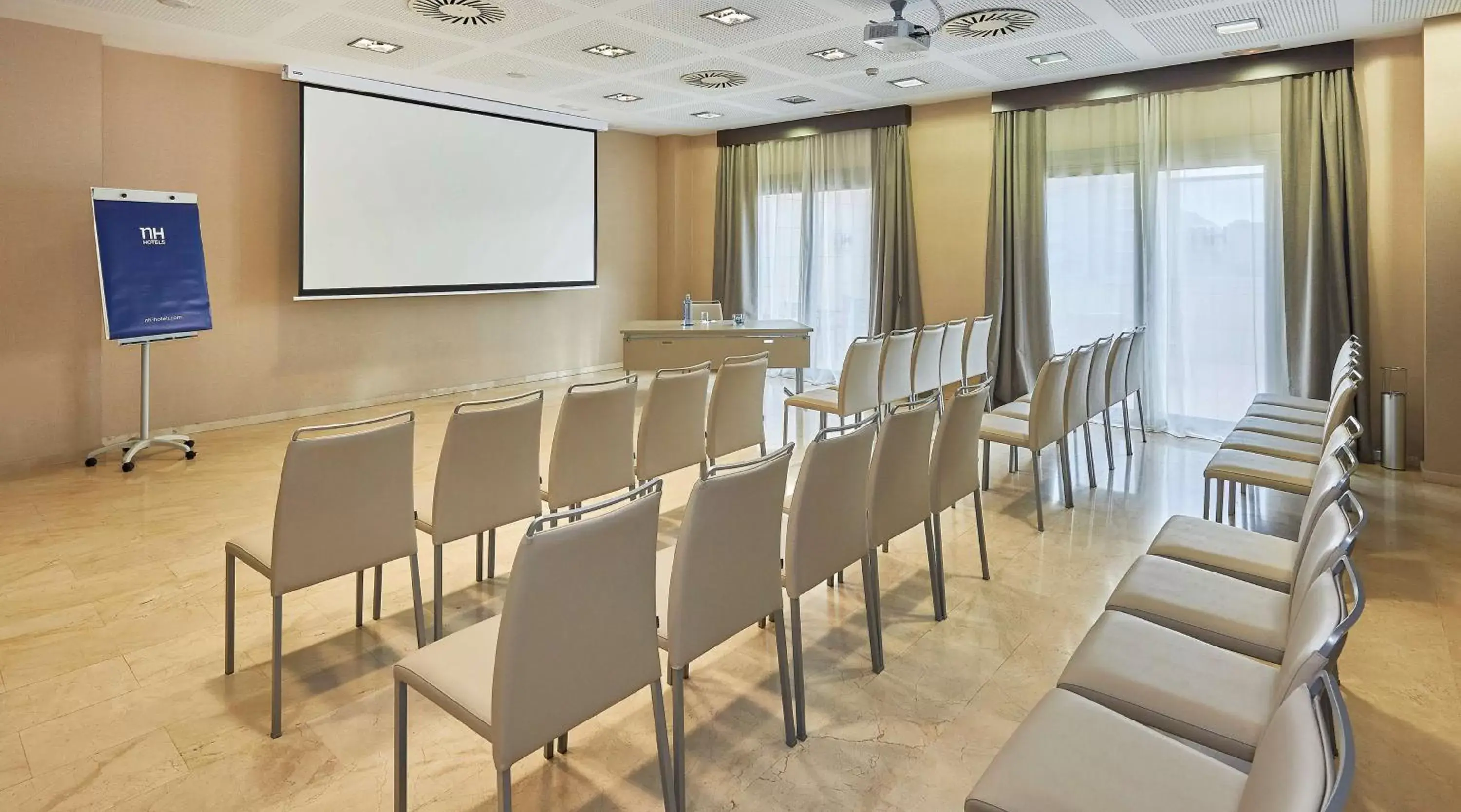 Meeting/conference room in NH Alicante