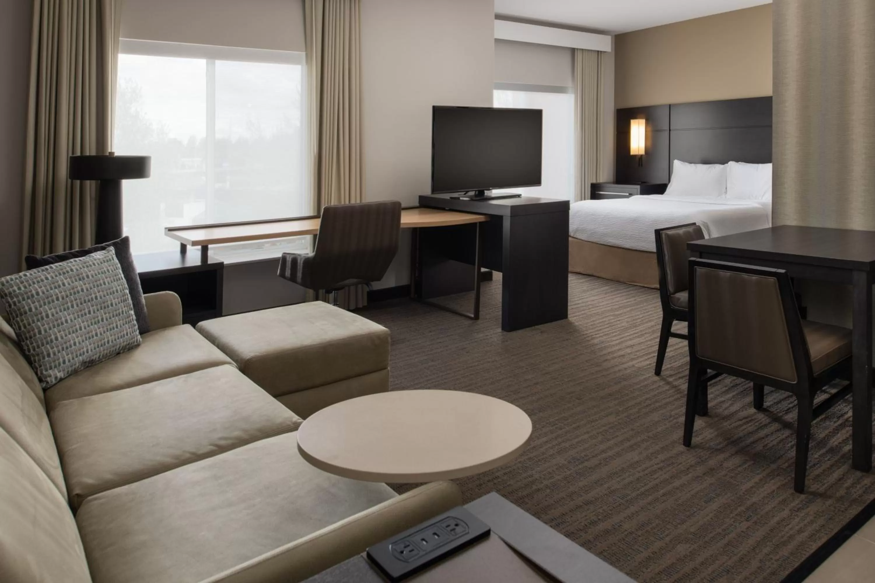 Photo of the whole room, Bed in Residence Inn by Marriott Portland Vancouver