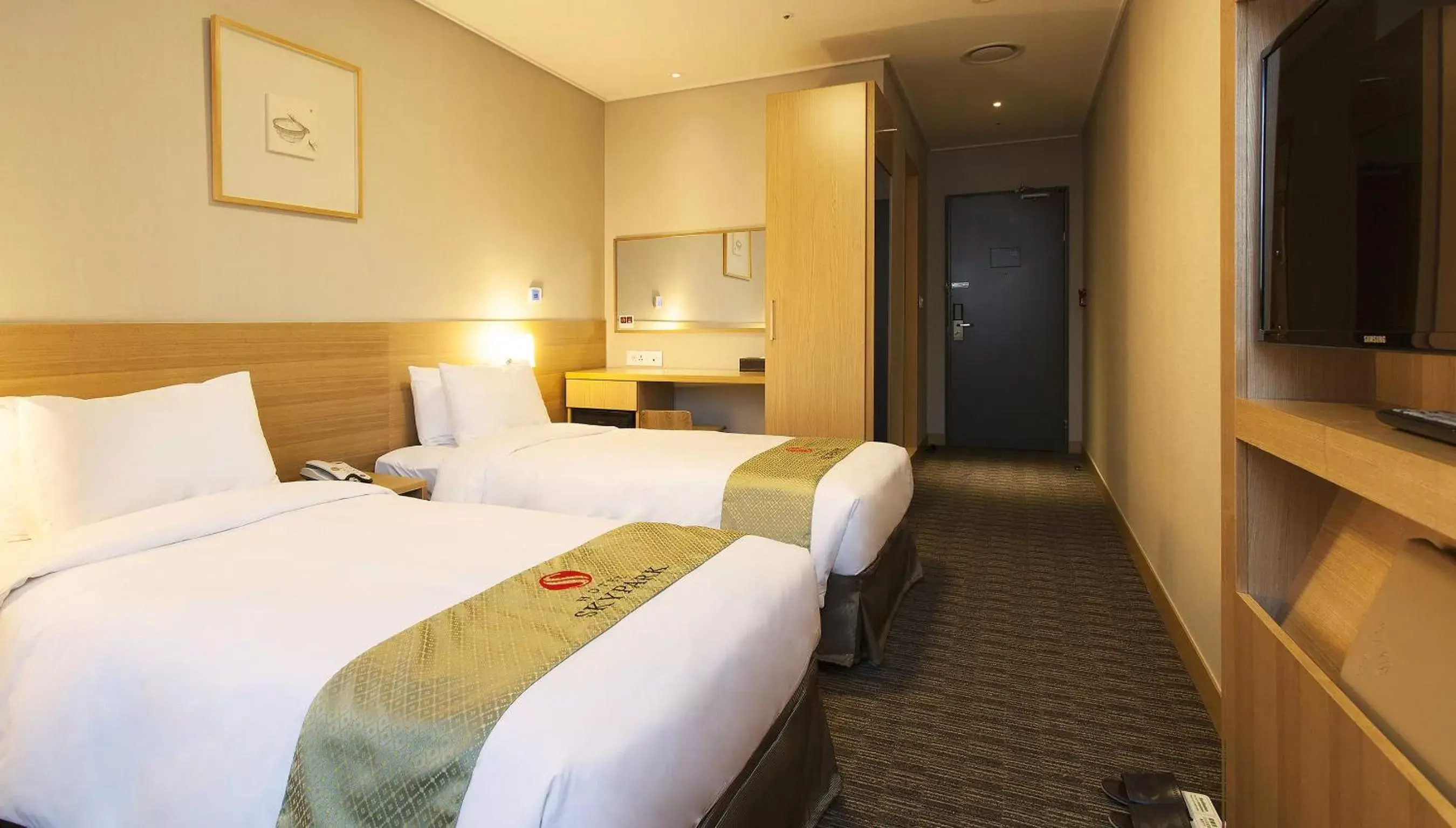 Bed in Hotel Skypark Central Myeongdong