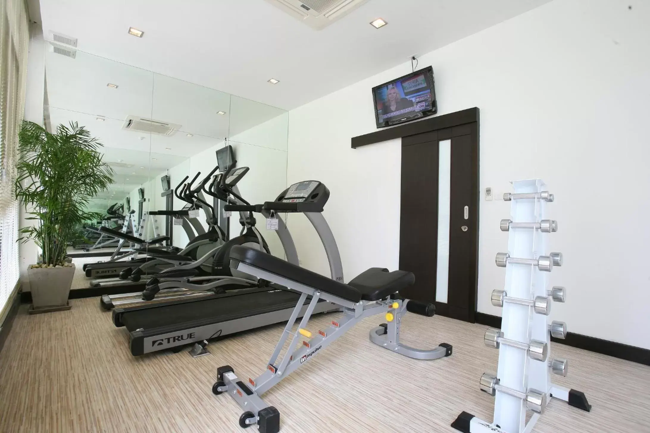 Fitness centre/facilities, Fitness Center/Facilities in FX Hotel Metrolink Makkasan