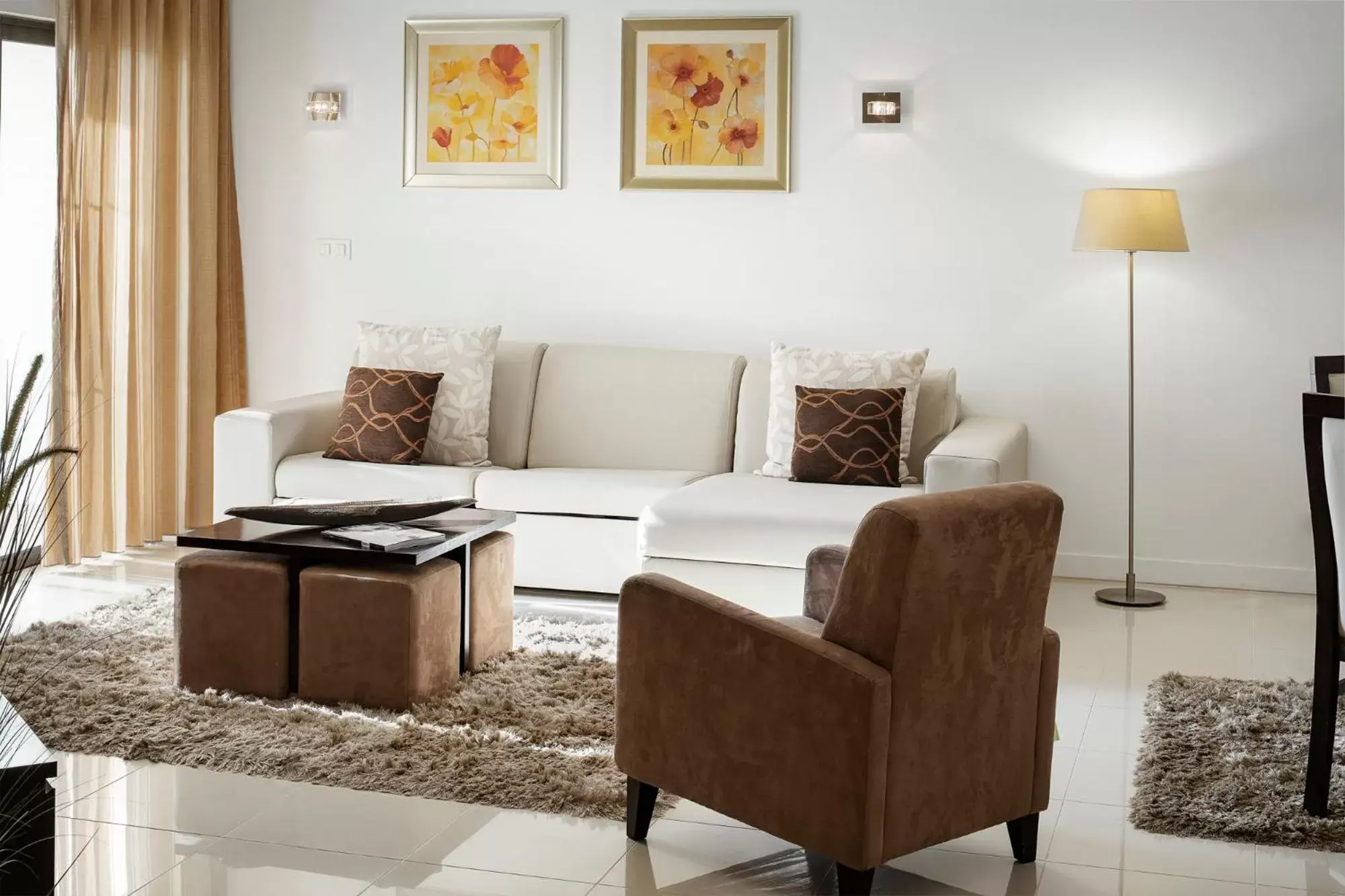 Living room, Seating Area in Belmar Spa & Beach Resort