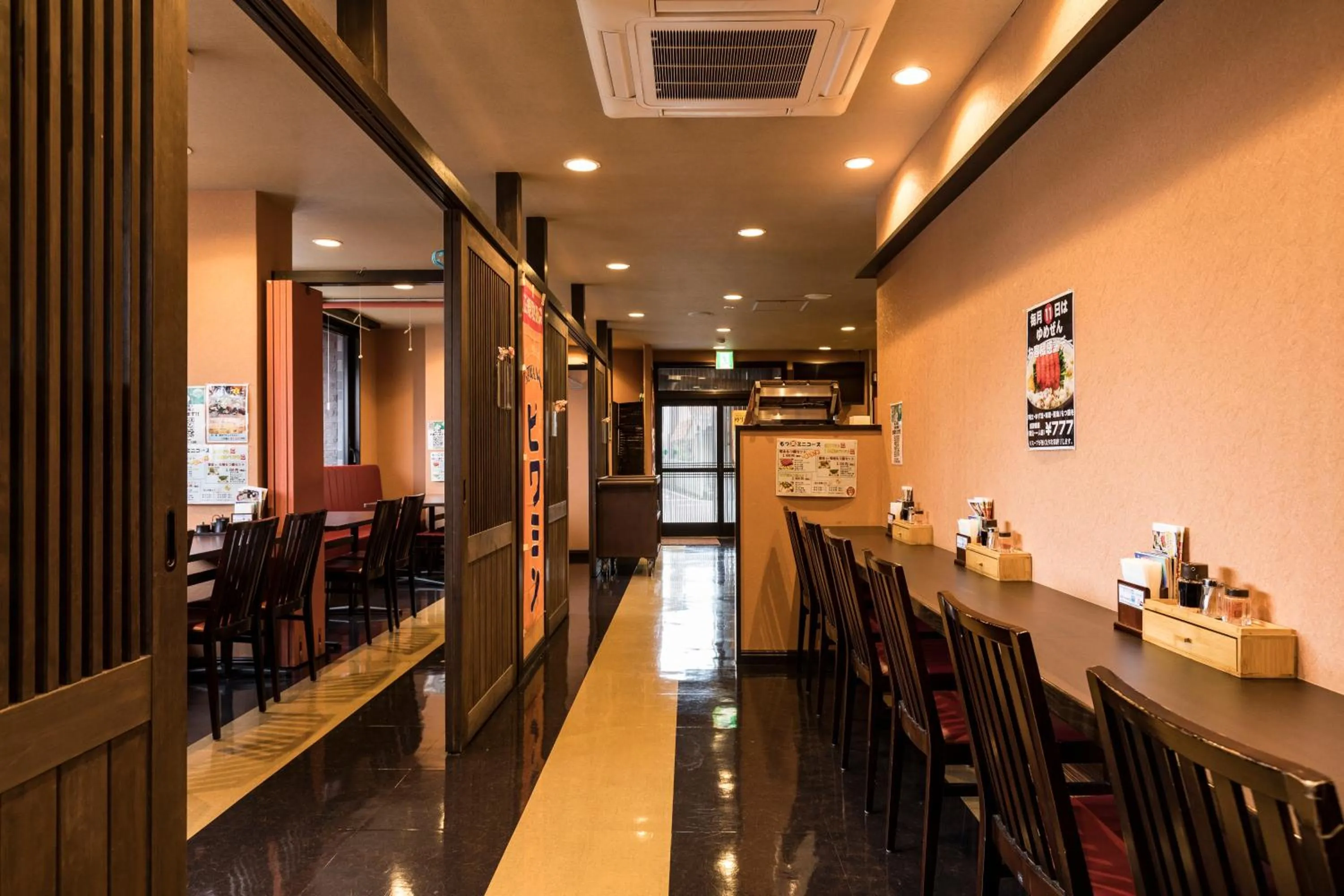 Restaurant/places to eat in KOKO STAY Kumamoto Yatsushiro - formerly Hotel Wing International Kumamoto Yatsushiro