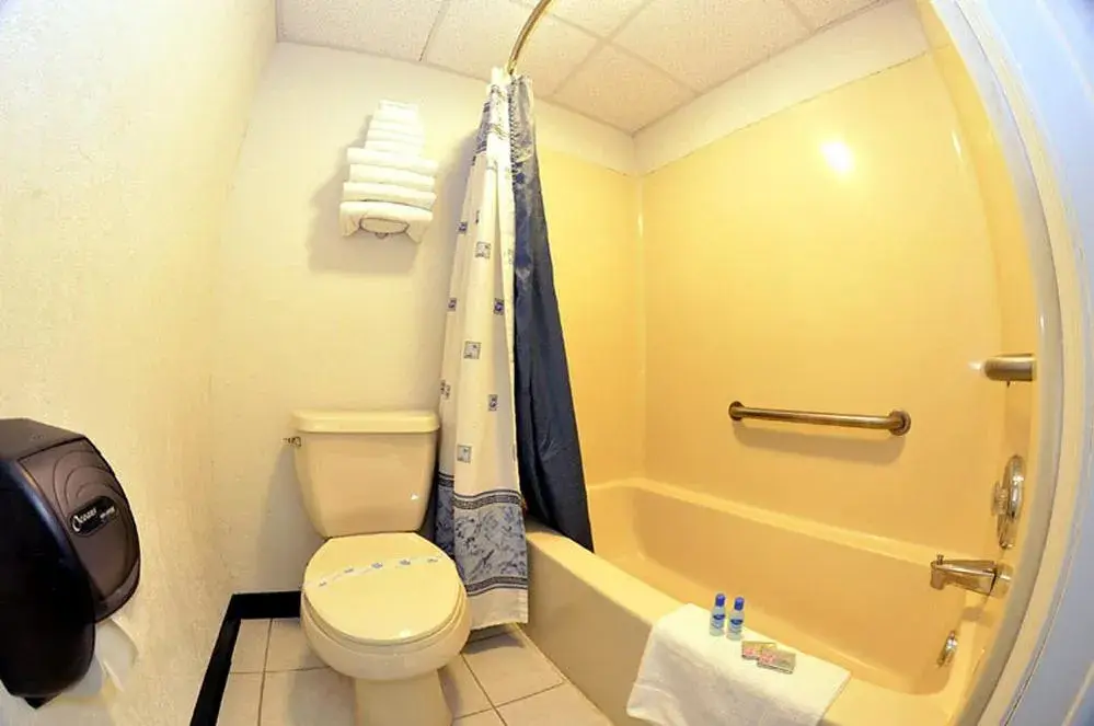Bathroom in Superlodge Absecon/Atlantic City