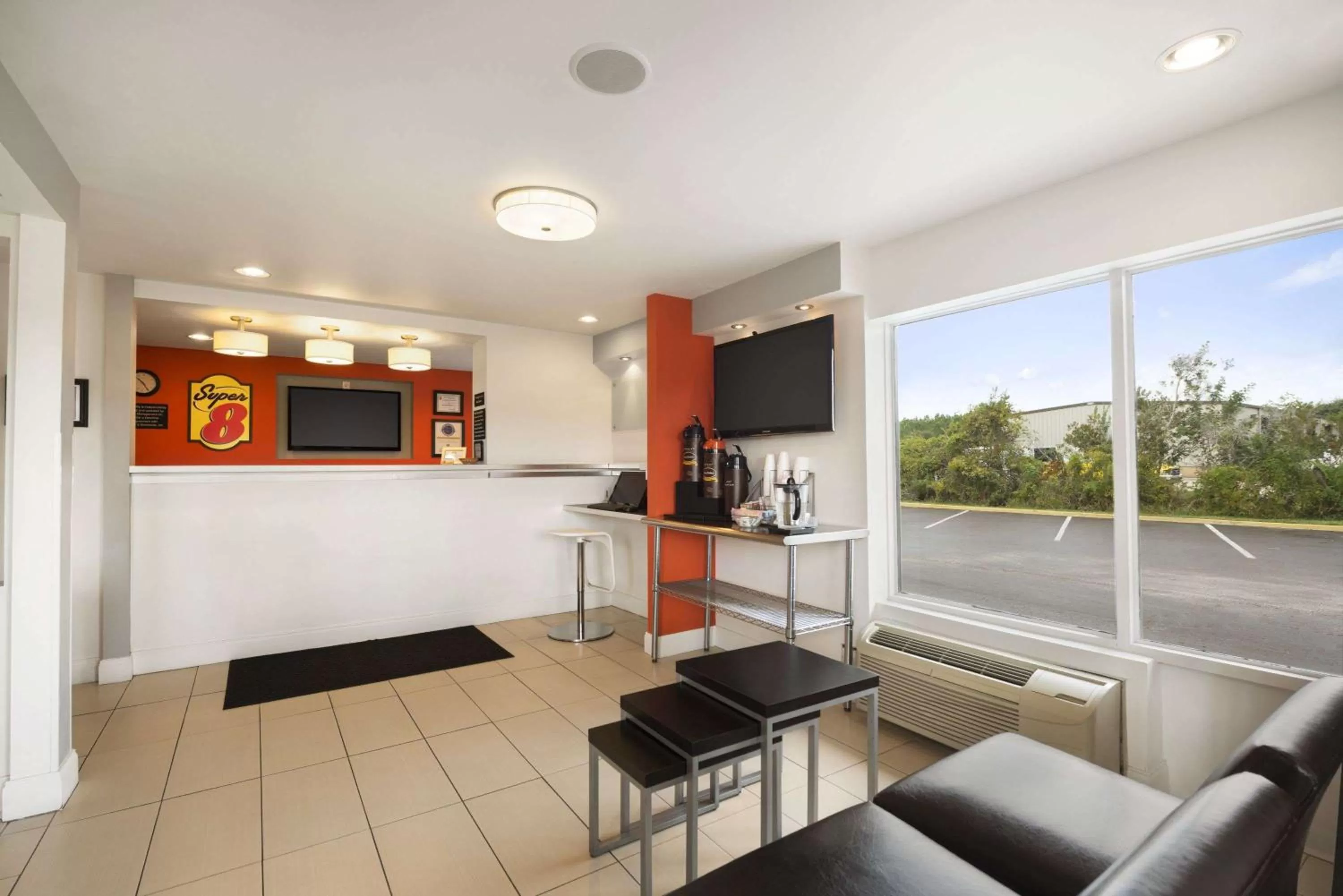 Lobby or reception in Super 8 by Wyndham Ormond Beach