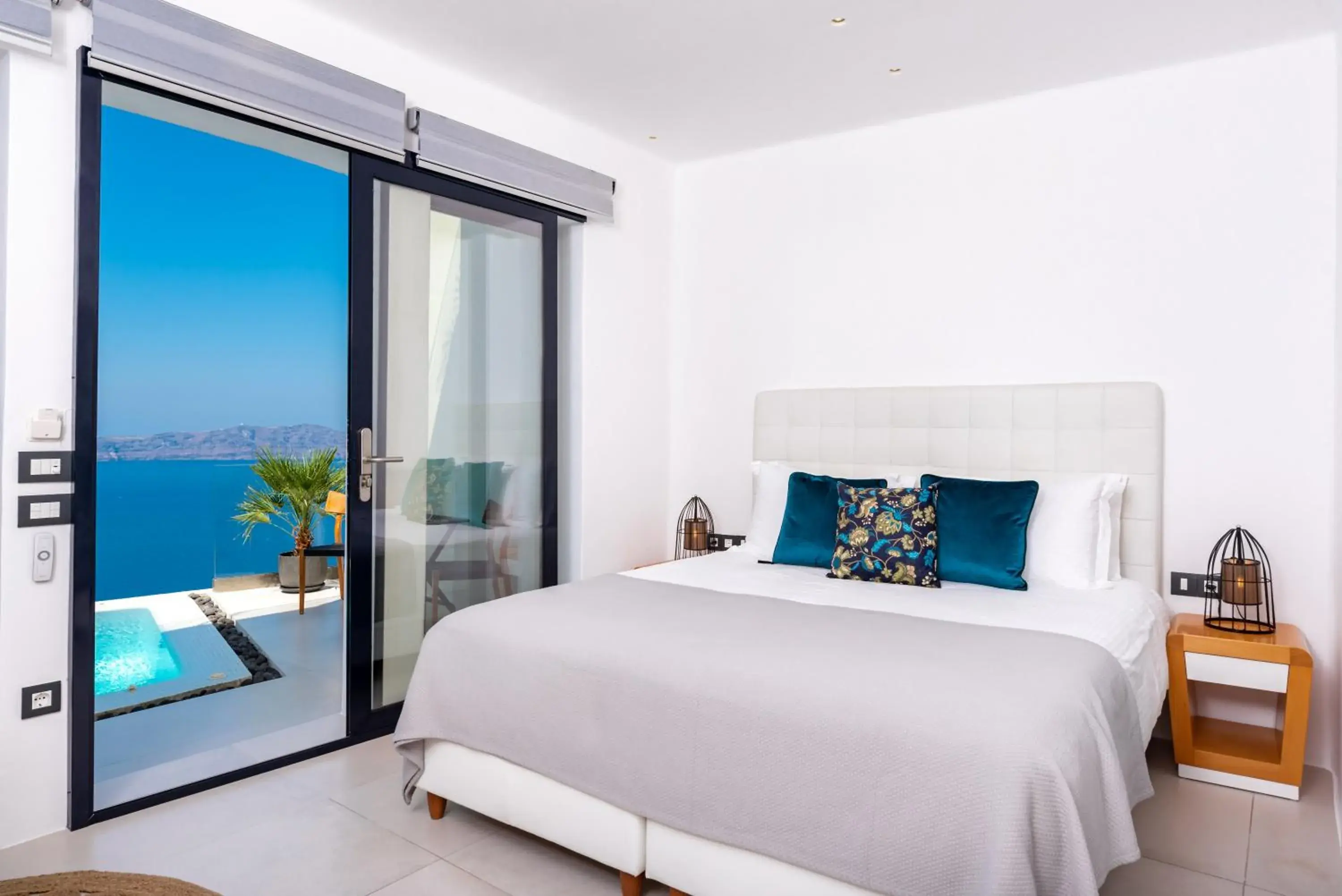 Bedroom, Bed in Daydream Luxury Suites