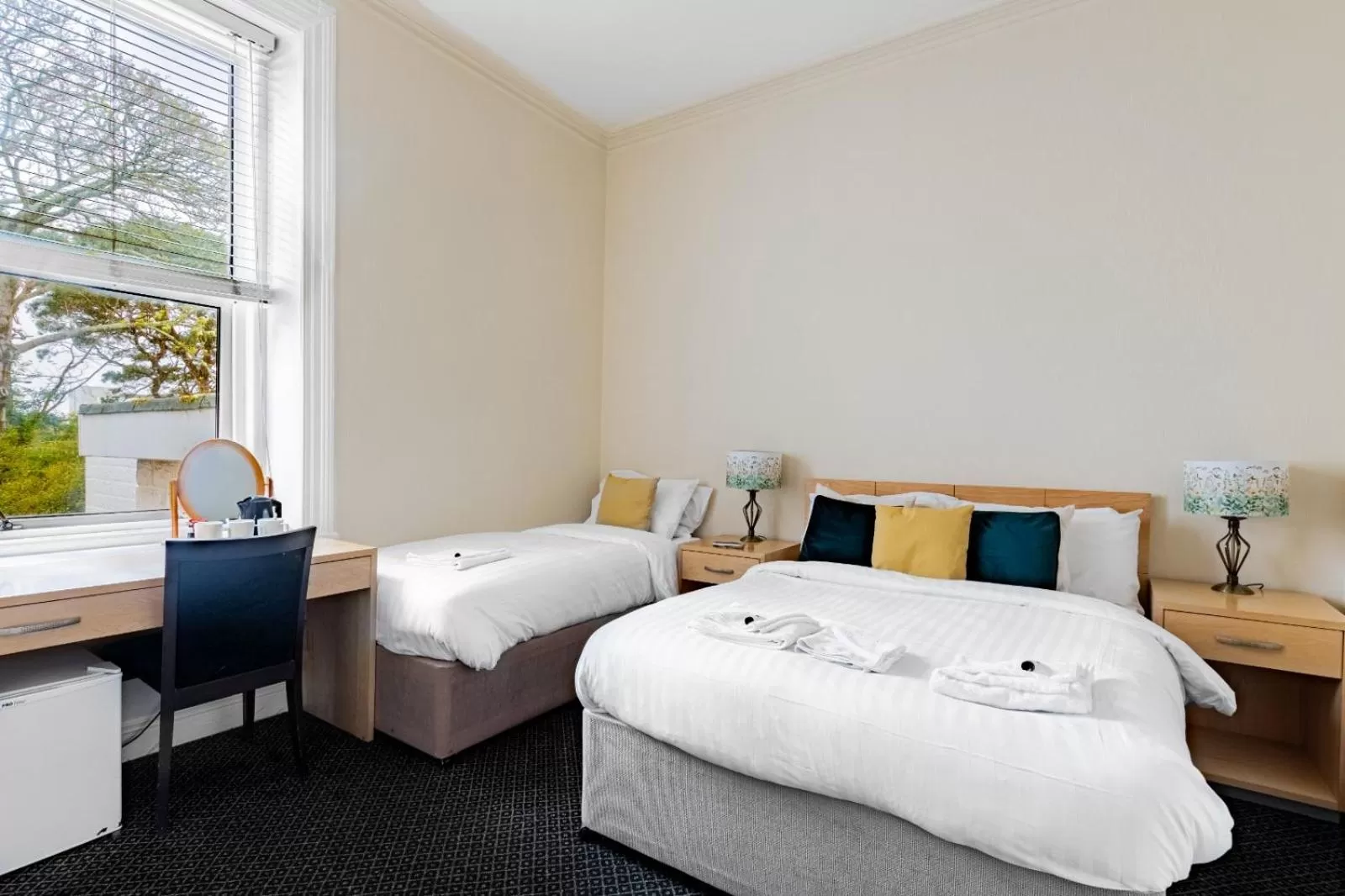 Bedroom, Bed in Brooklands Lodge