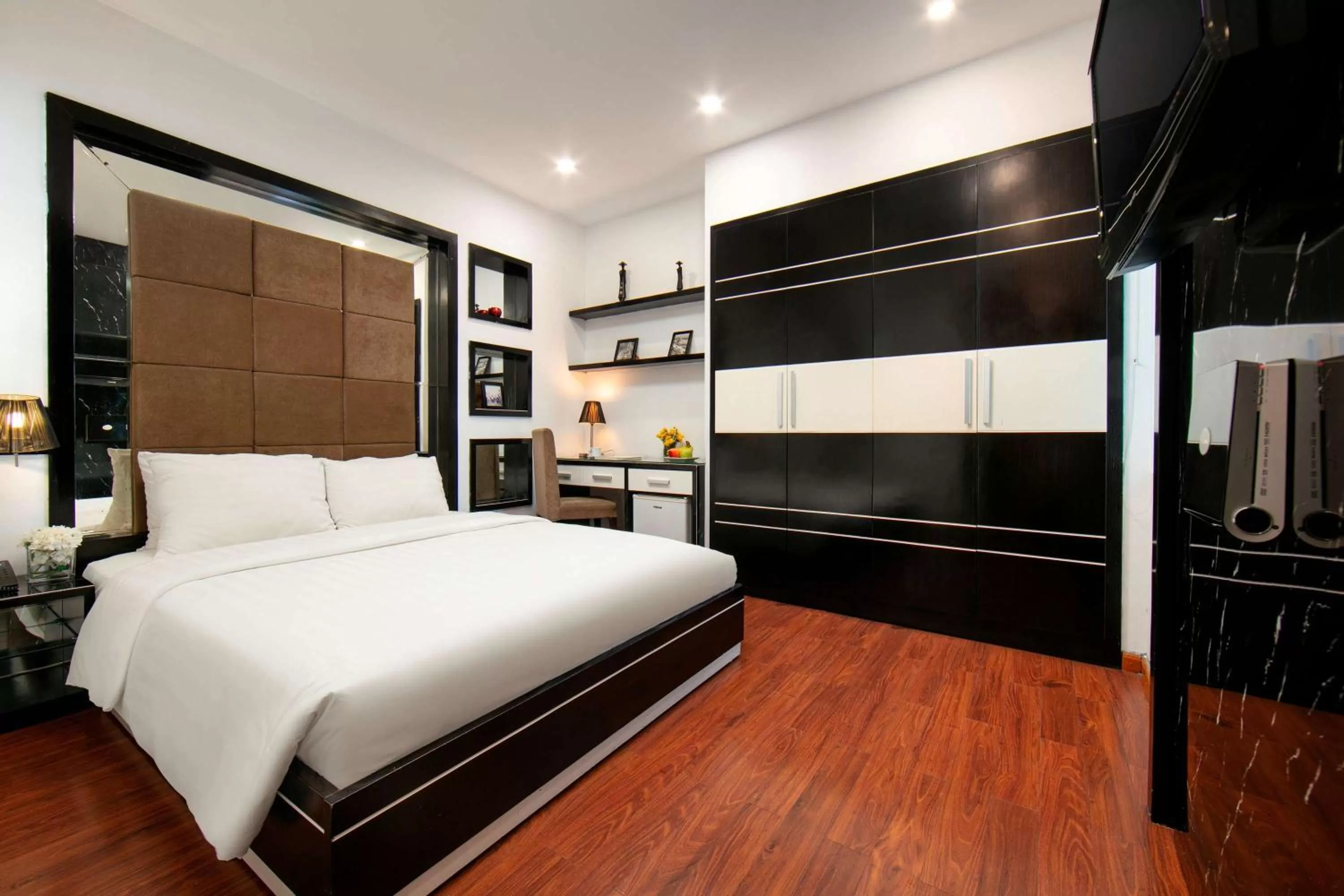 Deluxe Double Room in Silk Central Hotel & Spa