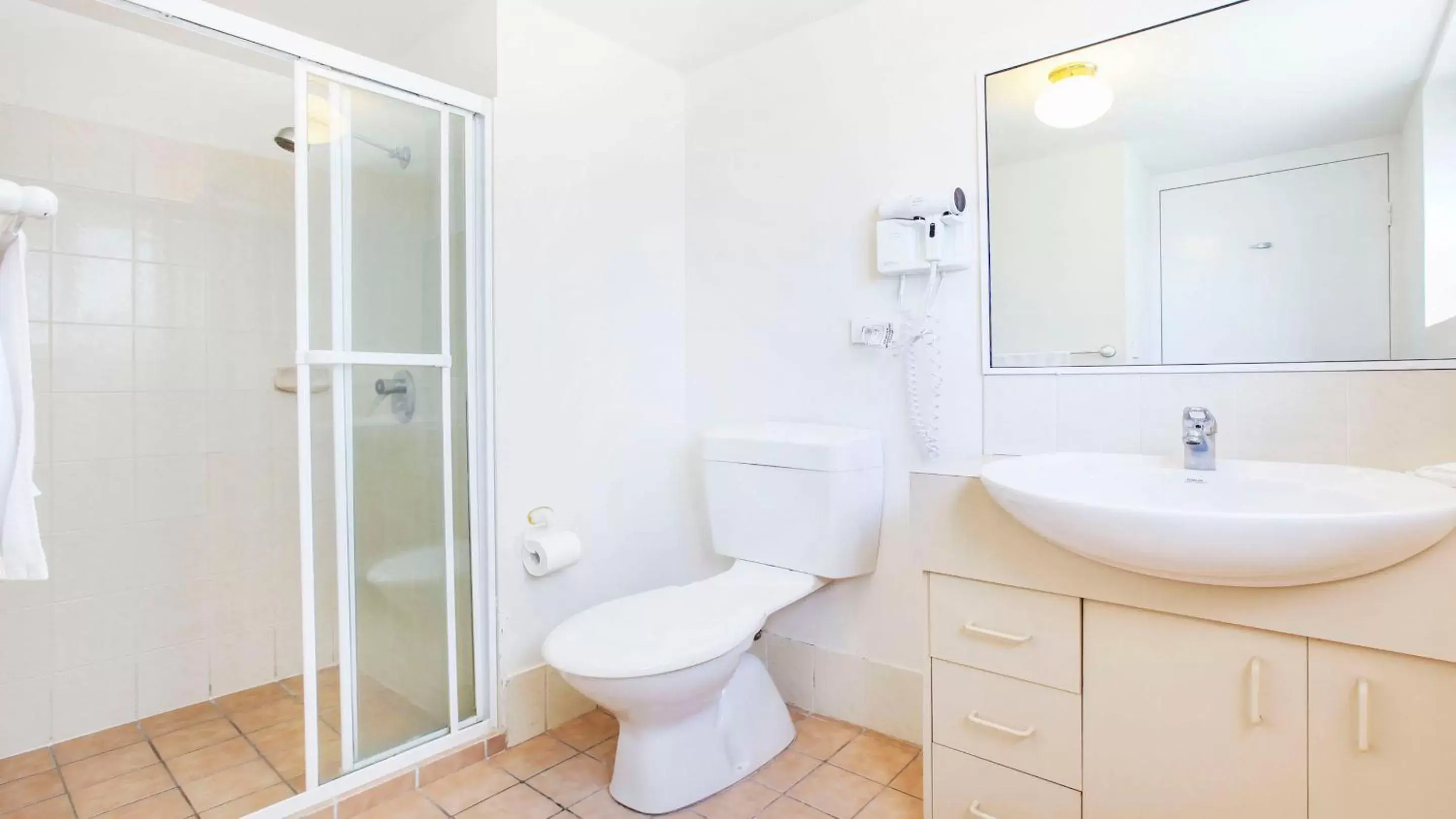 Bathroom in Mari Court Resort