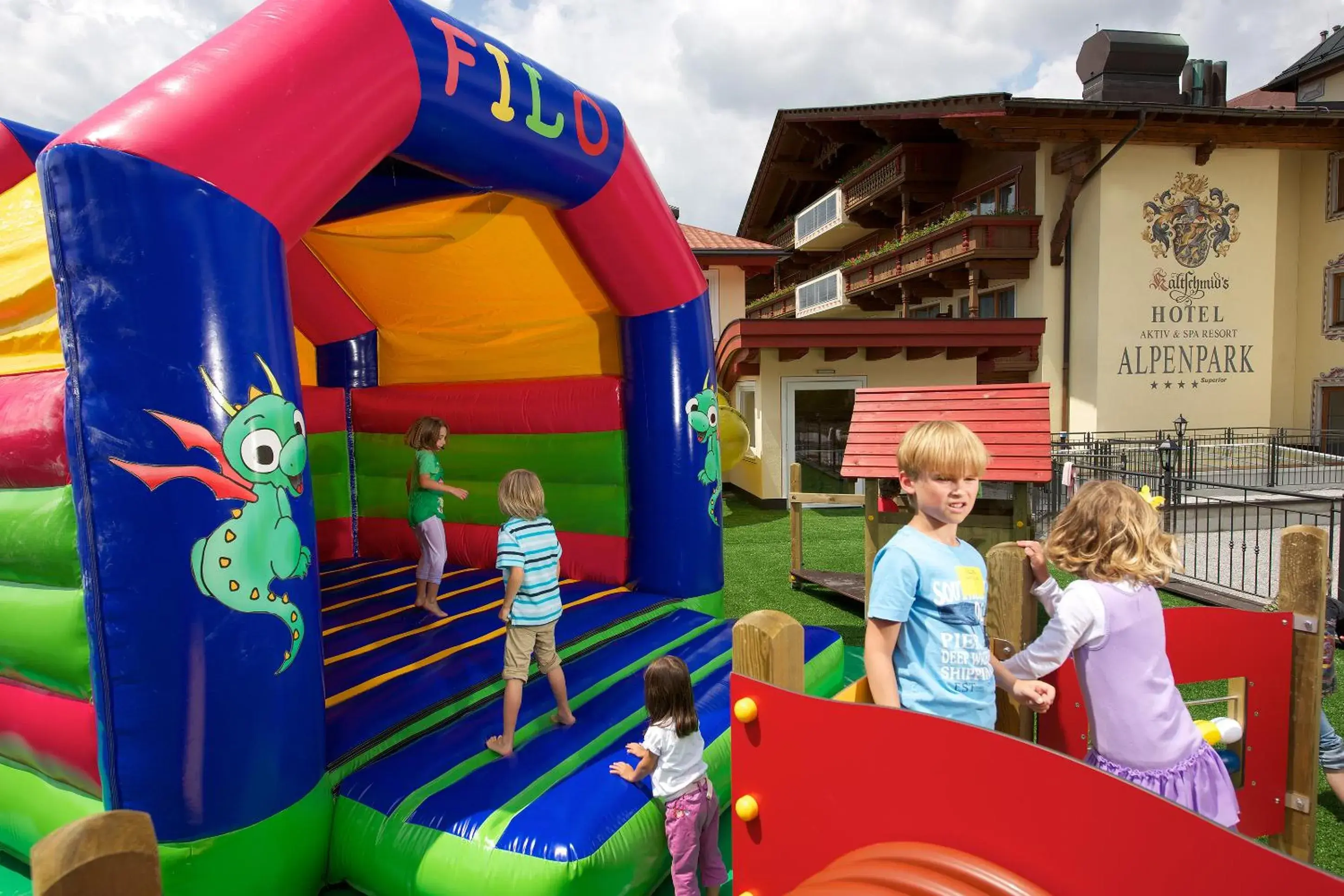 Kids's club, Children in Alpenpark Resort Superior