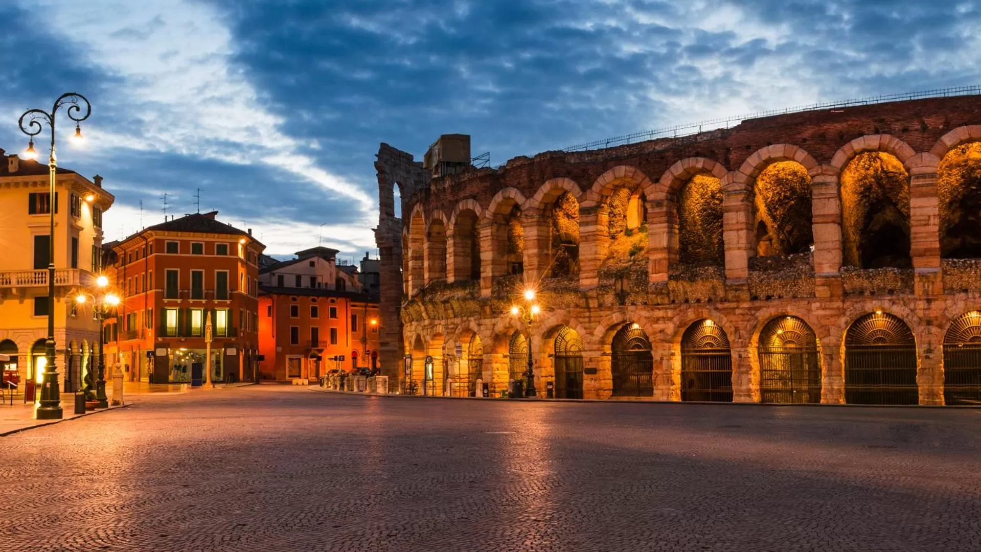 Neighbourhood in Hotel Maxim