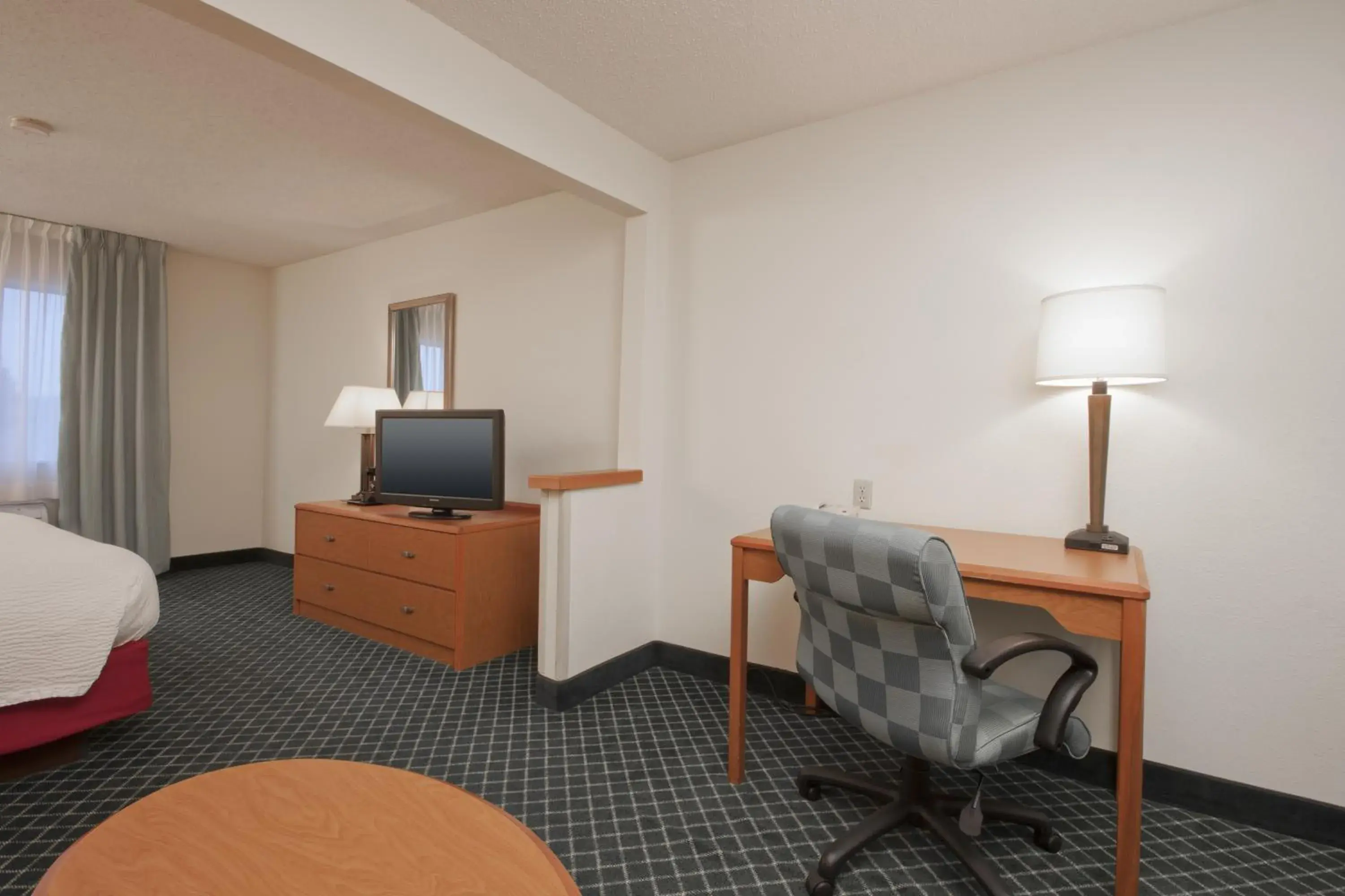 TV and multimedia, TV/Entertainment Center in AmericInn by Wyndham Davenport