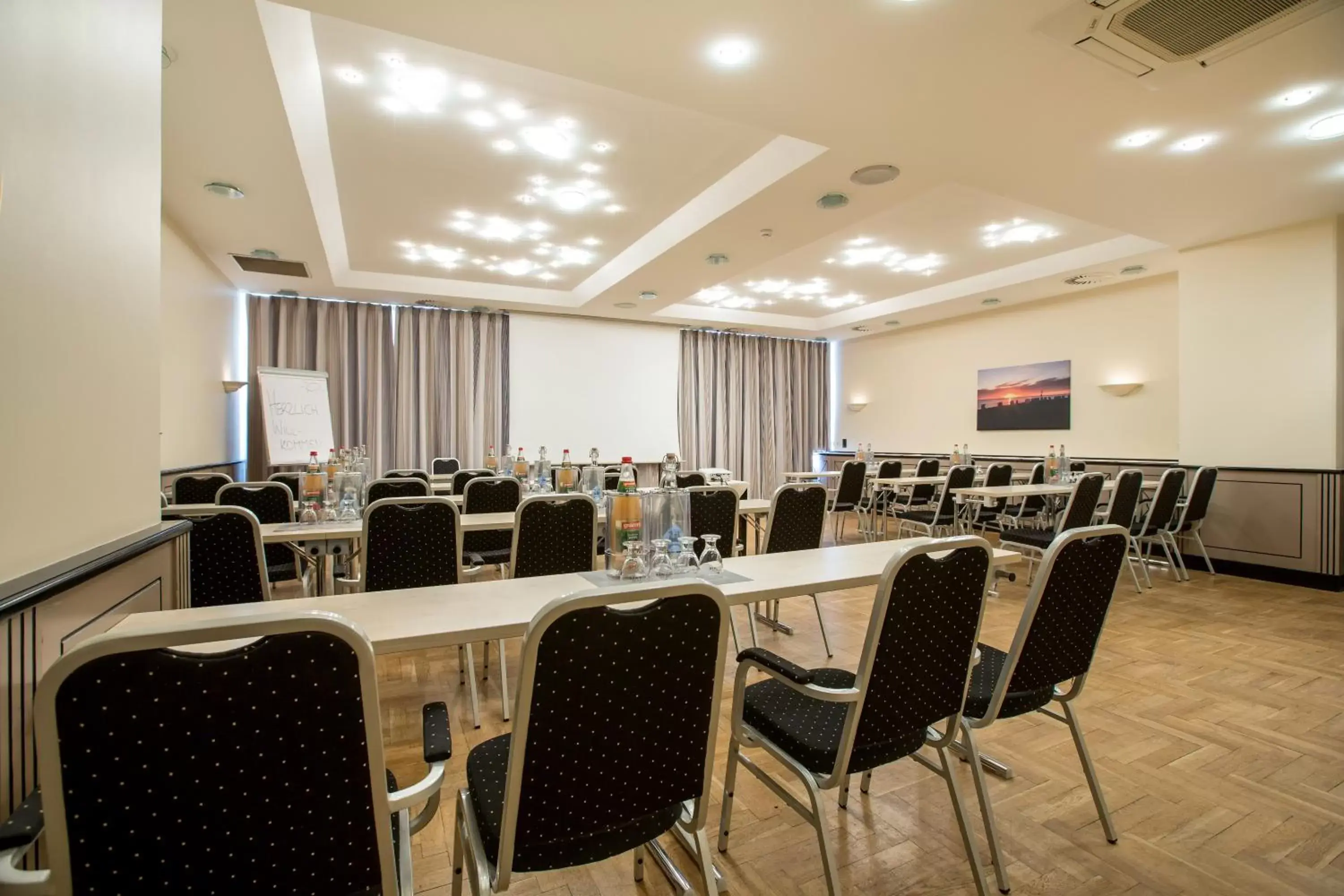 Meeting/conference room in Best Western Plus Theodor Storm Hotel